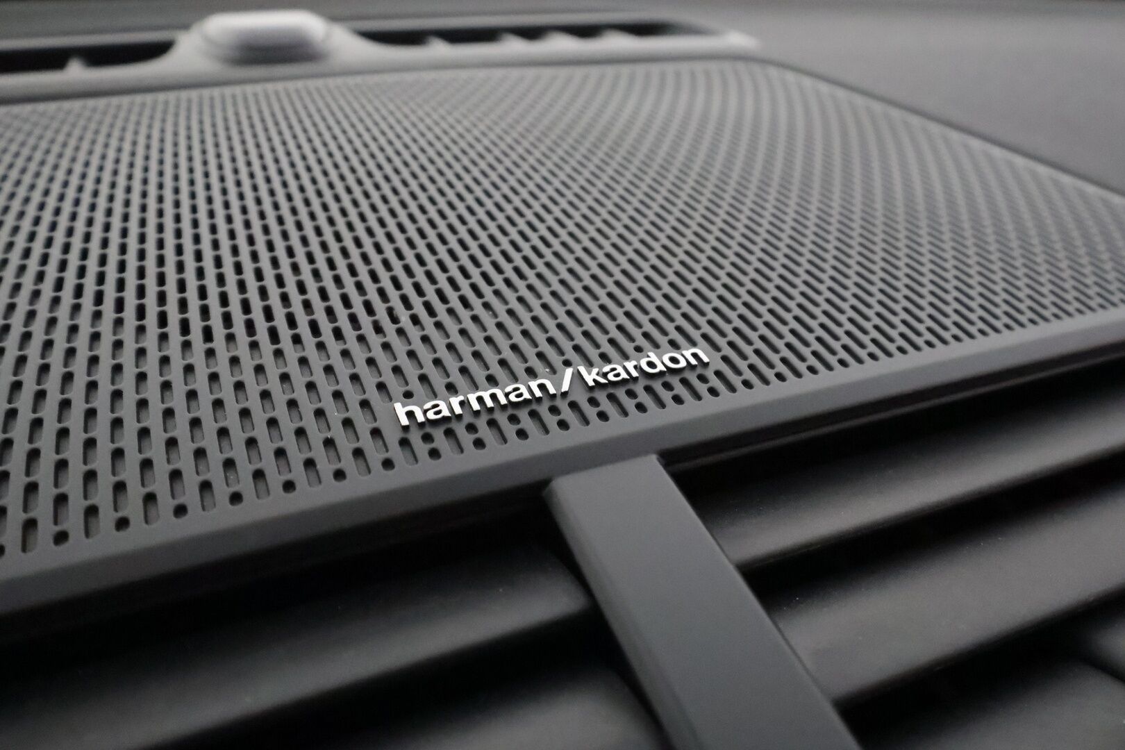 POLESTAR 2 2023 Long Range Dual Motor **Adapt.vakkari / Lasikatto / Muistipenkki / LED / 360° / Lämpöpumppu** - 3,99 % KORKOTARJOUS TÄHÄN AUTOON 31.8. ASTI! - Pilot & Plus / SoH 94.9% / Molemmat laturit / Puhdas Carvertical