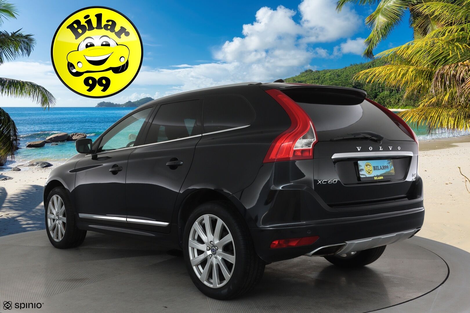 Volvo XC60 2015 D4 AWD Summum aut. **Vakkari / Webasto / Panorama / Muistipenkki / Mustat nahat** - Merkkihuollettu / Kahdet renkaat aluvanteilla / Penkinlämmittimet takana / Ratinlämmitin / Digimittaristo / KeylessGo / Navi