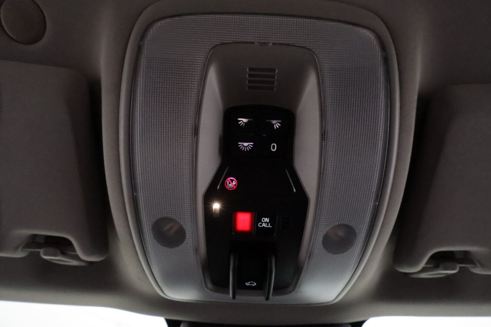 Volvo XC60 2015 D4 AWD Summum aut. **Vakkari / Webasto / Panorama / Muistipenkki / Mustat nahat** - Merkkihuollettu / Kahdet renkaat aluvanteilla / Penkinlämmittimet takana / Ratinlämmitin / Digimittaristo / KeylessGo / Navi