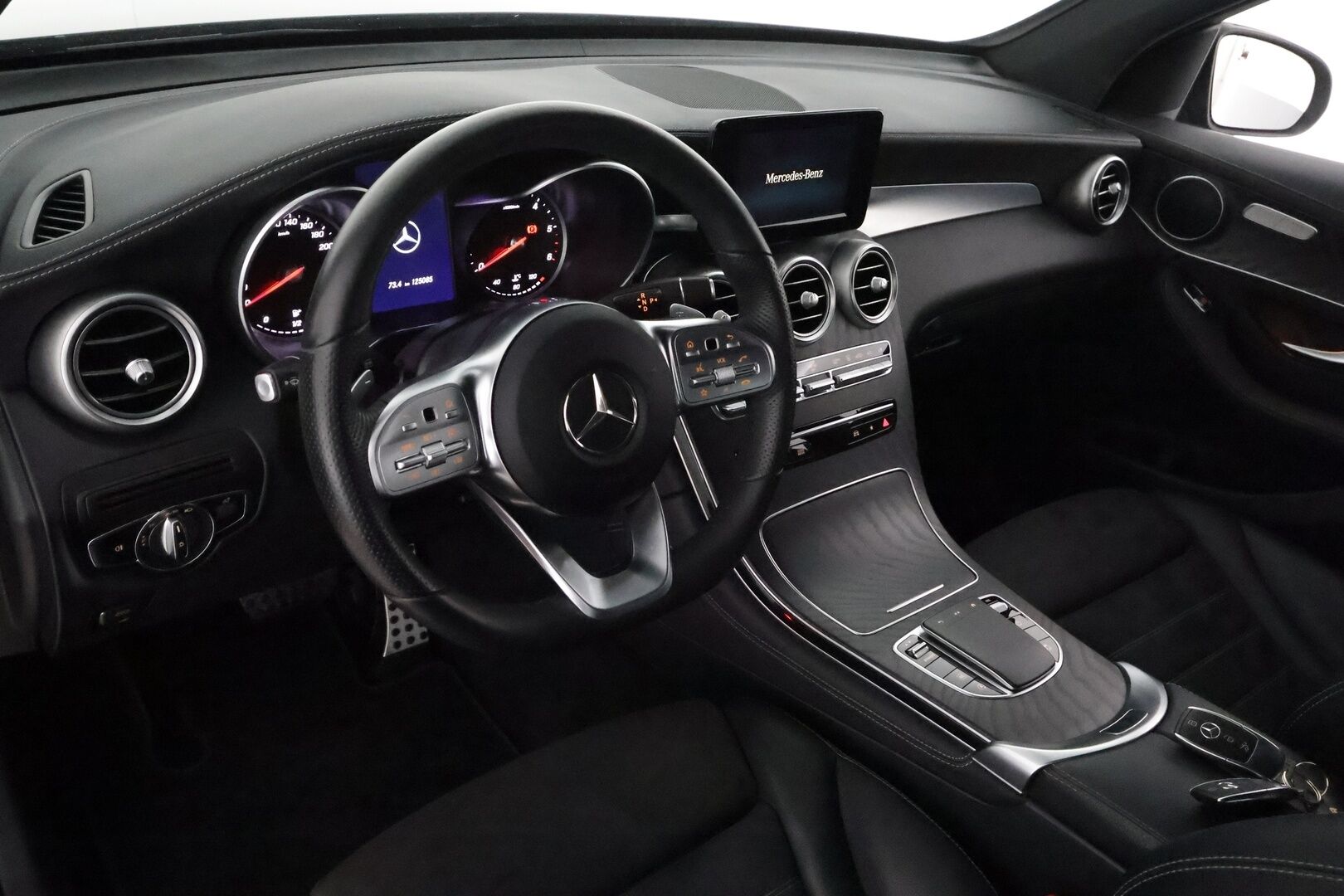 MERCEDES-BENZ GLC 2020 200 d 4MATIC A Business AMG **Webasto / Vakkari / LED / P.kamera / Sporttipenkit / Nahka-Alcantara / Apple&Android**