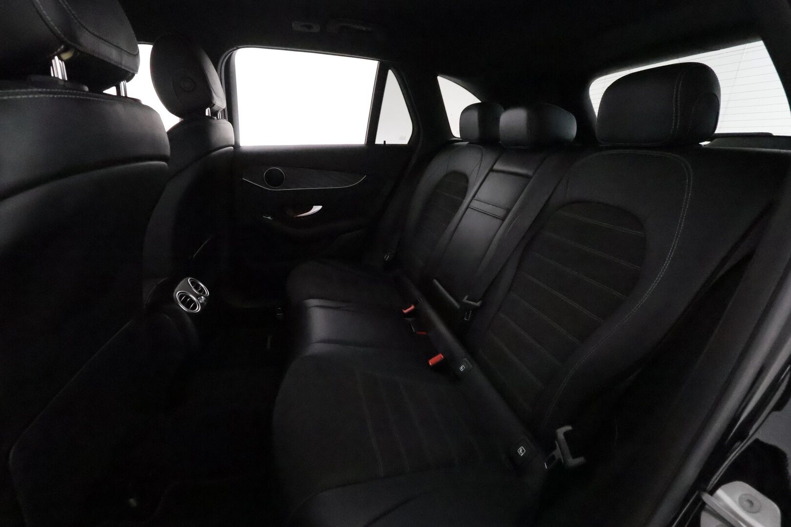 MERCEDES-BENZ GLC 2020 200 d 4MATIC A Business AMG **Webasto / Vakkari / LED / P.kamera / Sporttipenkit / Nahka-Alcantara / Apple&Android**