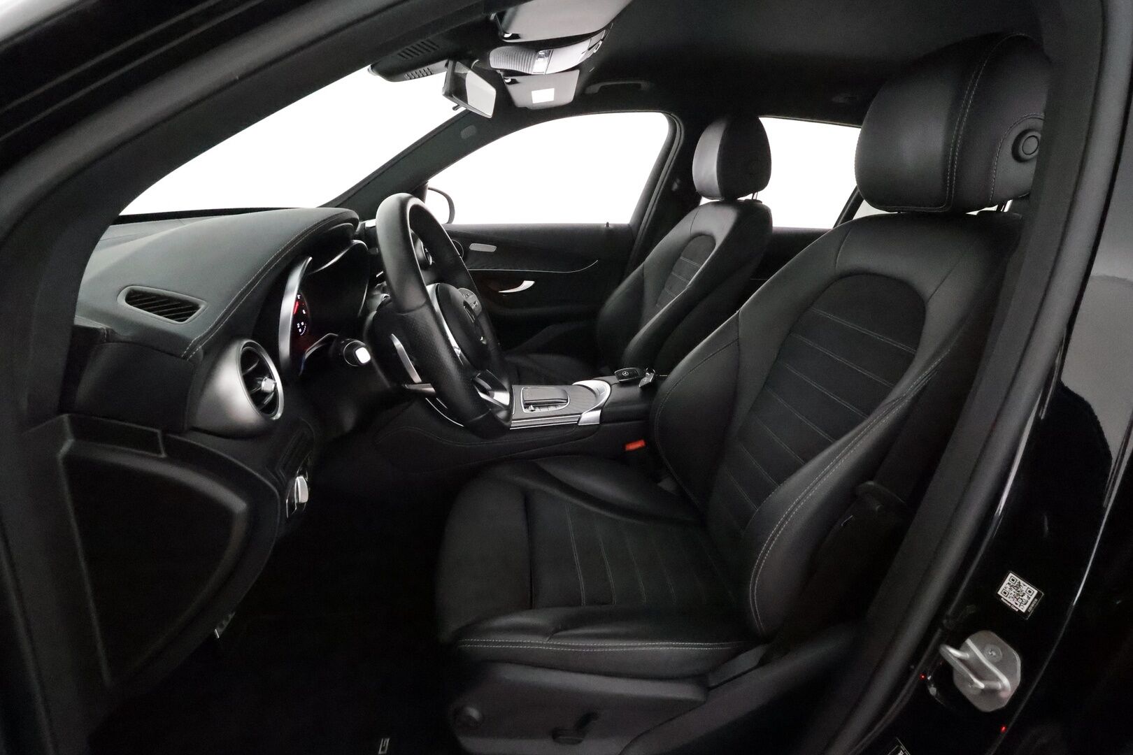 MERCEDES-BENZ GLC 2020 200 d 4MATIC A Business AMG **Webasto / Vakkari / LED / P.kamera / Sporttipenkit / Nahka-Alcantara / Apple&Android**