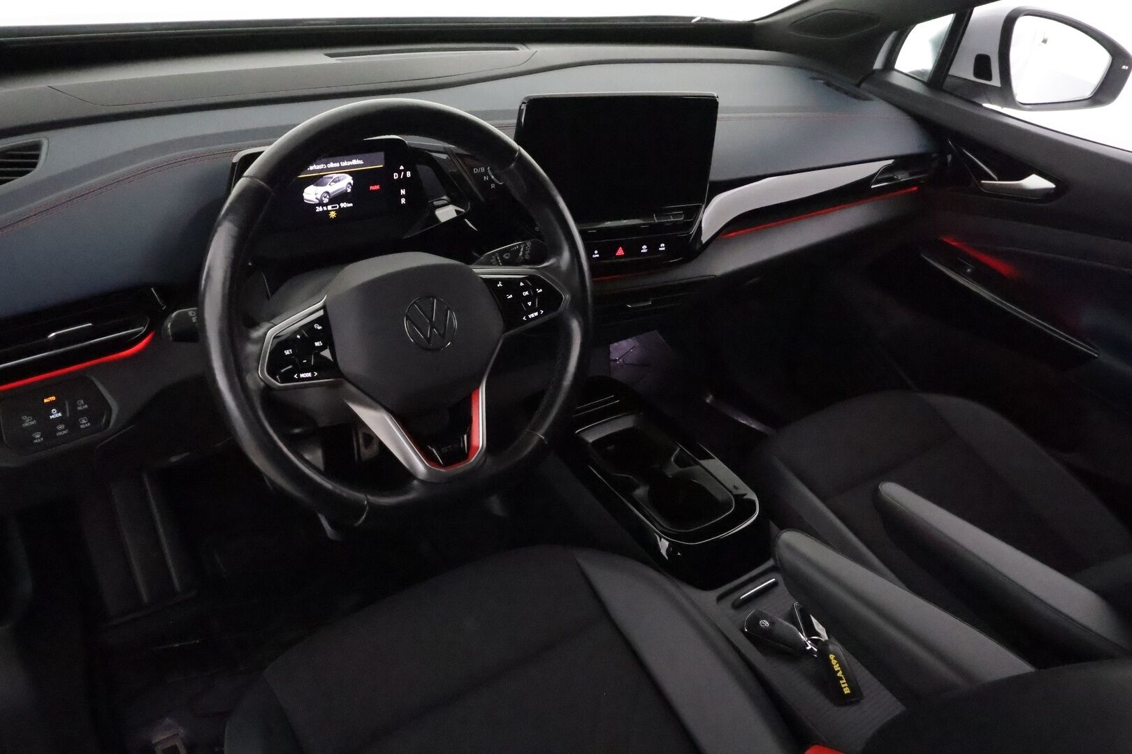 VOLKSWAGEN ID.4 2022 GTX Dual Motor AWD, akku 77 kWh - Lämpöpumppu / Vetokoukku / Adapt.Vakkari / 360-Kamera / iQ Matrix LED / Puolinahkasisusta / Ratinlämmitys / Varusteltu!