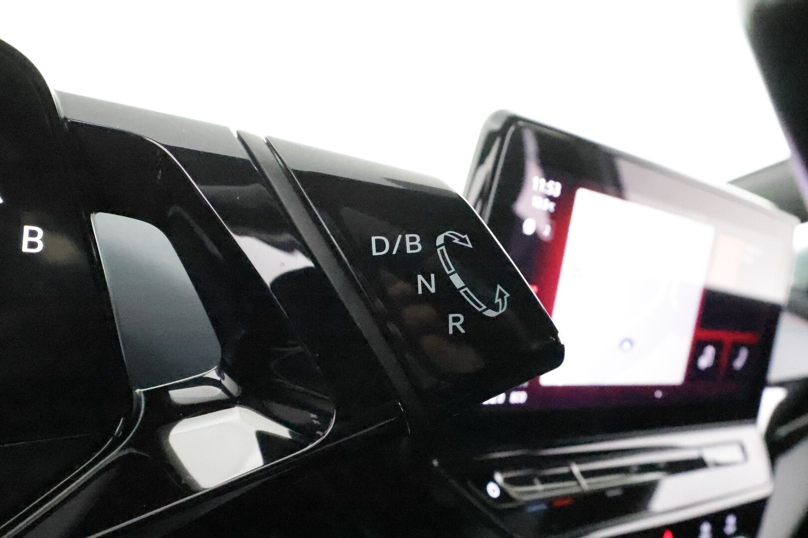 VOLKSWAGEN ID.4 2022 GTX Dual Motor AWD, akku 77 kWh - Lämpöpumppu / Vetokoukku / Adapt.Vakkari / 360-Kamera / iQ Matrix LED / Puolinahkasisusta / Ratinlämmitys / Varusteltu!