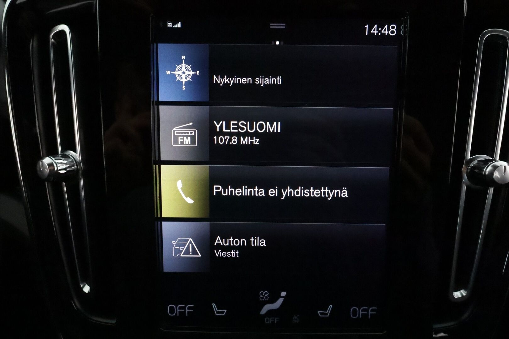 Volvo XC40 2019 D4 AWD Geartronic R-Design **Adapt.vakkari / P.kamera / Full LED / Koukku / Navi / Muistipenkki** - Webasto / Sähköpenkit / Mustat nahat / Digimittaristo / BLIS / Merkkihuollettu
