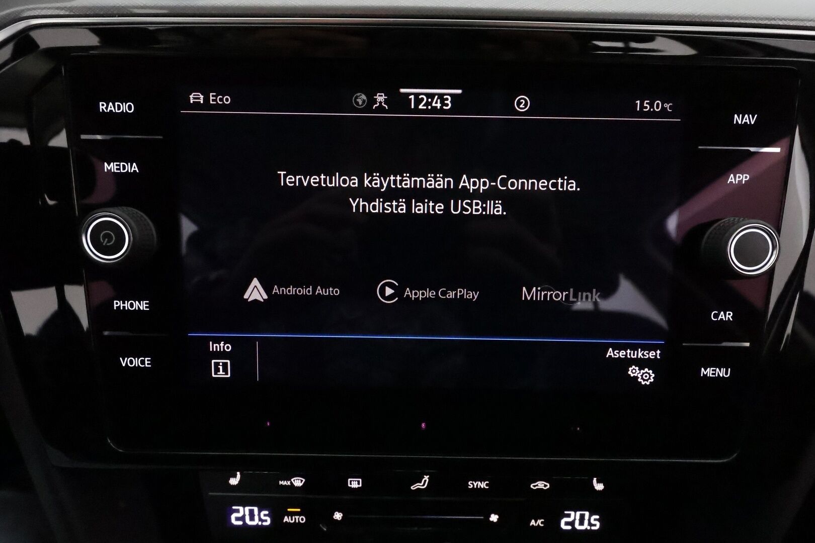 VOLKSWAGEN PASSAT 2022 Variant GTE Plug-In Hybrid 160 kW DSG **Webasto / Koukku / Adapt.Vakkari / Matrix-LED / P.kamera / Navi / Kaistavahti** - Kahdet Renkaat / Merkkihuollettu / Adapt.Vakkari / Webasto / Koukku / Matrix-LED / Kaistavahti / KeyLessGo / ALV-vähennyskelpoinen 