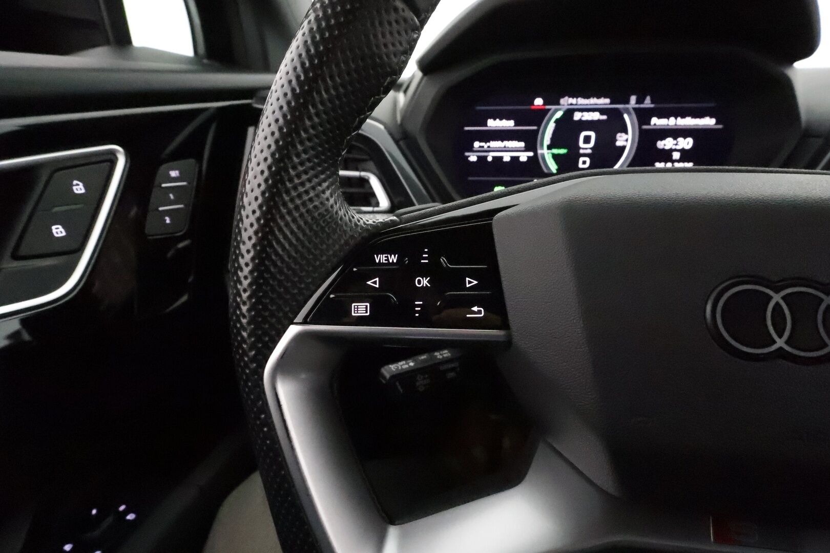 AUDI Q4 E-TRON 2022 50 e-tron quattro Sportback S-Line **Adapt.vakkari / SONOS / HUD / Muistipenkki / P.kamera / Matrix LED** - 3,99 % KORKOTARJOUS TÄHÄN AUTOON 31.8. ASTI! - KeylessGo / Sportti sähköpenkit / Digimittaristo / Navi / Puolinahat / Lämpöpumppu / Ratin lämmitin 