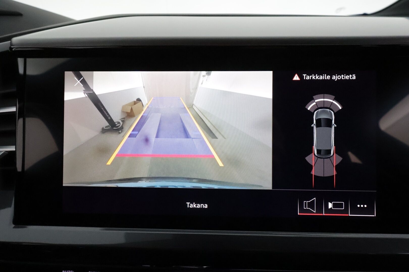 AUDI Q4 E-TRON 2022 50 e-tron quattro Sportback S-Line **Adapt.vakkari / SONOS / HUD / Muistipenkki / P.kamera / Matrix LED** - 3,99 % KORKOTARJOUS TÄHÄN AUTOON 31.8. ASTI! - KeylessGo / Sportti sähköpenkit / Digimittaristo / Navi / Puolinahat / Lämpöpumppu / Ratin lämmitin 