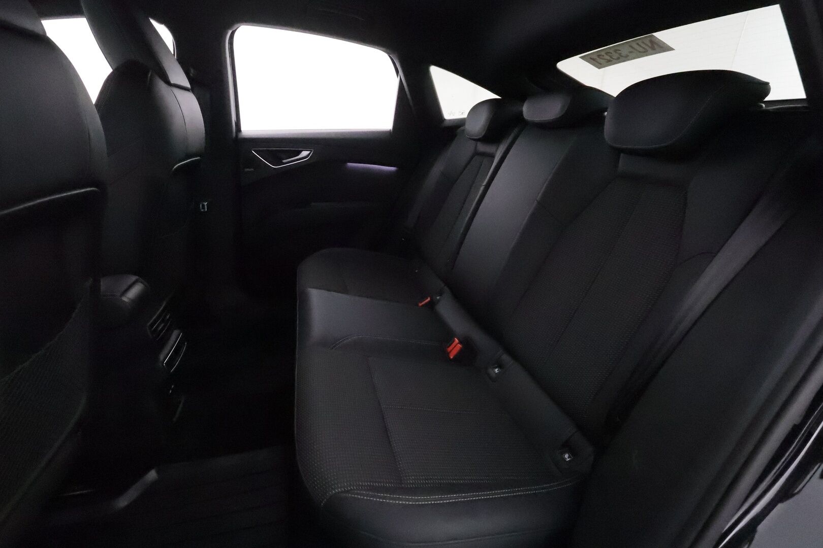 AUDI Q4 E-TRON 2022 50 e-tron quattro Sportback S-Line **Adapt.vakkari / SONOS / HUD / Muistipenkki / P.kamera / Matrix LED** - 3,99 % KORKOTARJOUS TÄHÄN AUTOON 31.8. ASTI! - KeylessGo / Sportti sähköpenkit / Digimittaristo / Navi / Puolinahat / Lämpöpumppu / Ratin lämmitin 
