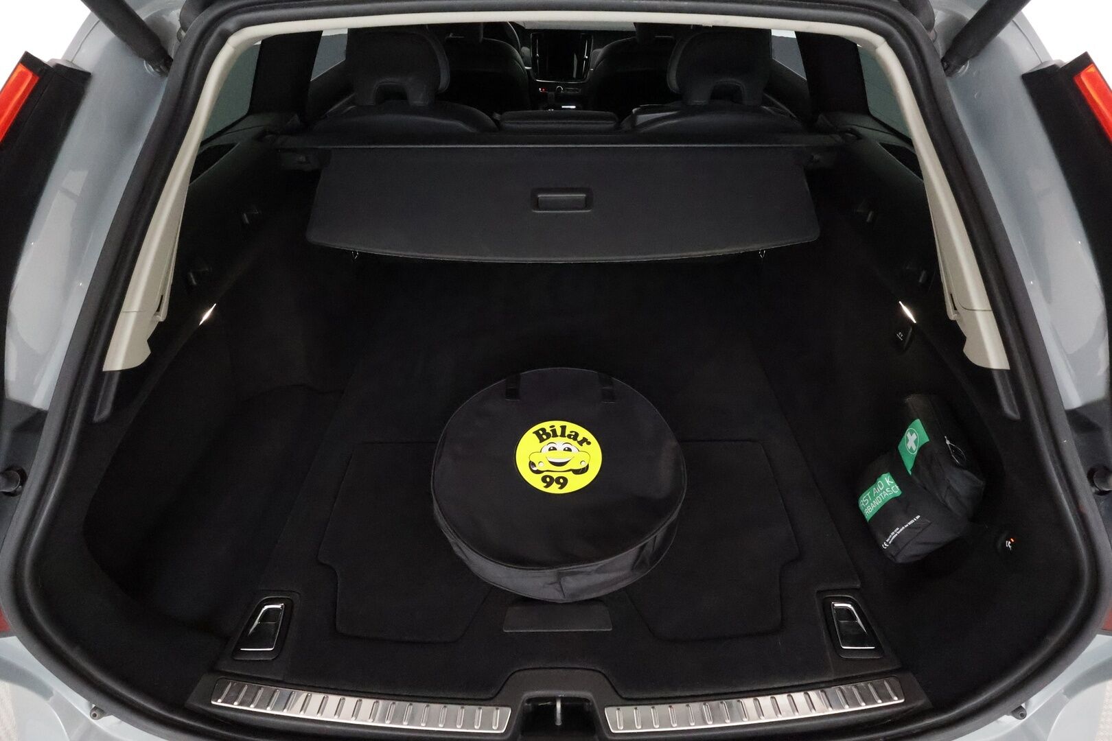 Volvo V90 2024 T6 AWD Long Range Core aut - Lisälämmitin / Adapt.Vakkari / High Performance Audio / Peruutuskamera / Full LED / Vetokoukku / Nahkasisusta / Juuri tullut Tampereelle!