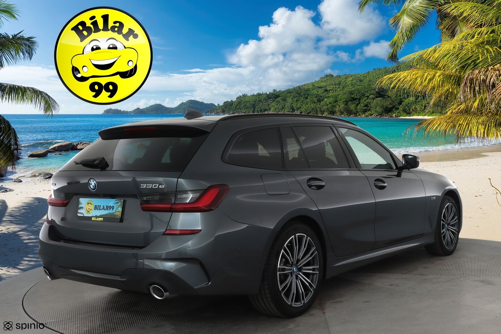 BMW 330 2022 G21 Touring 330e xDrive A M Sport **Adapt.vakkari / P.kamera / Sporttipenkit / LED / Navi** - 3,99 % KORKOTARJOUS TÄHÄN AUTOON 31.8. ASTI! - Kahdet renkaat aluvanteilla / Merkkihuollettu / Nahka-Alcantara / Ratin lämmitin
