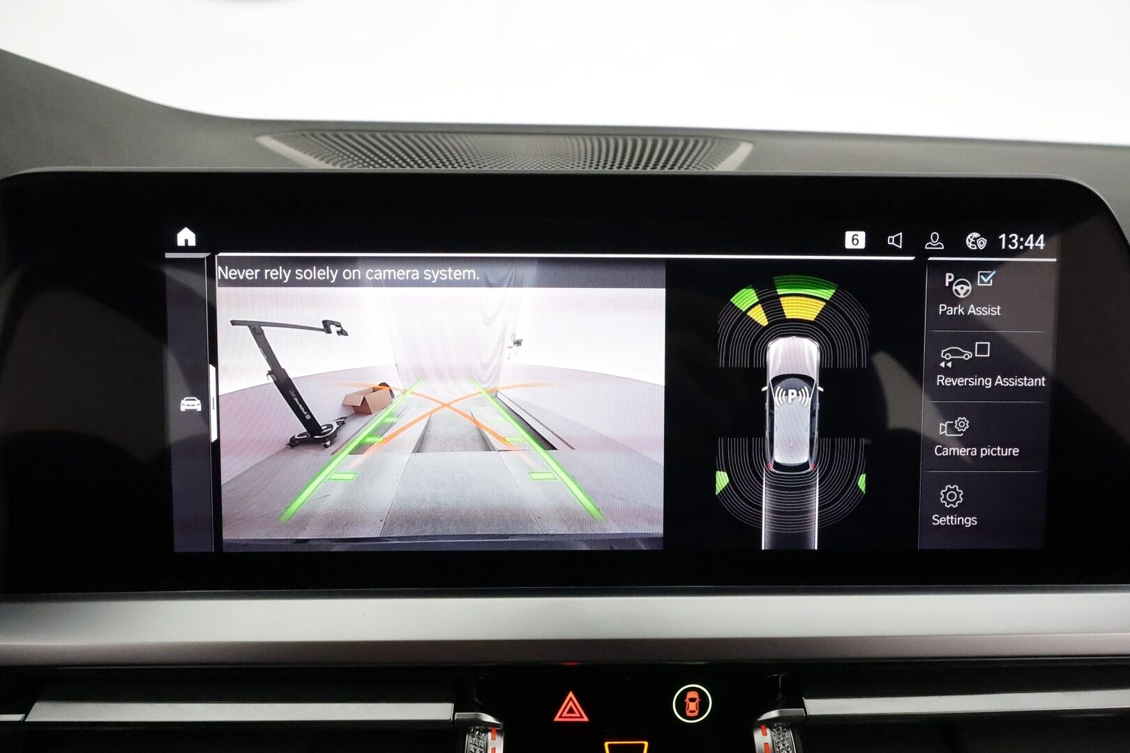 BMW 330 2022 G21 Touring 330e xDrive A M Sport **Adapt.vakkari / P.kamera / Sporttipenkit / LED / Navi** - Kahdet renkaat aluvanteilla / Merkkihuollettu / Nahka-Alcantara / Ratin lämmitin - HULLU BLACKWEEK KORKOTARJOUS 2,49%