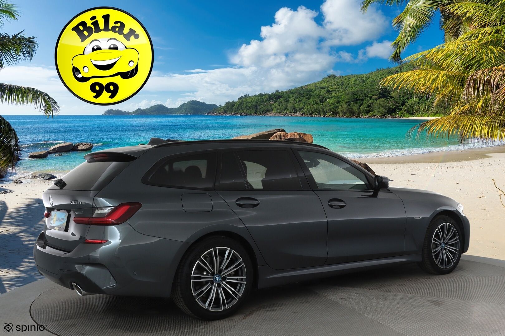 BMW 330 2022 G21 Touring 330e xDrive A M Sport **Adapt.vakkari / P.kamera / Sporttipenkit / LED / Navi** - 3,99 % KORKOTARJOUS TÄHÄN AUTOON 31.8. ASTI! - Kahdet renkaat aluvanteilla / Merkkihuollettu / Nahka-Alcantara / Ratin lämmitin