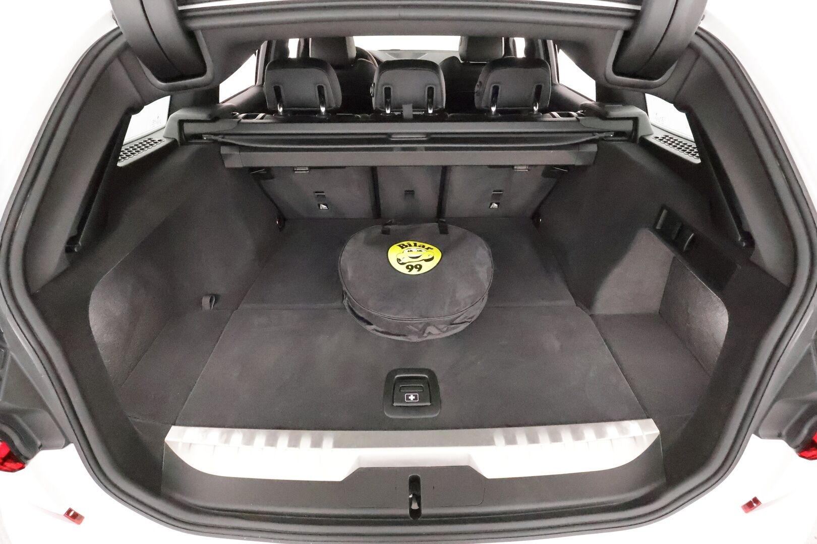 BMW 330 2022 G21 Touring 330e xDrive A M Sport **ACC / HiFi / LED-valot / P.Tutkat / Sporttipenkit / Digimittaristo / Kaistavahti** - Merkkihuollettu! - HULLU BLACKWEEK KORKOTARJOUS 2,49%