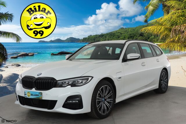 BMW 330 2022