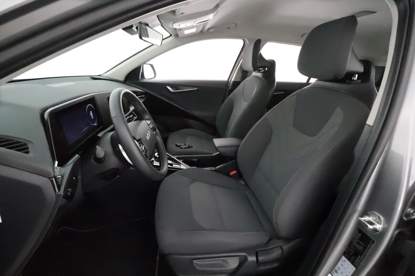 KIA NIRO 2023 204hv EX **ACC / Lämpöpumppu / P.kamera / Digimittaristo / Apple&Android / KeylessGo** - Merkkihuollettu / Akku kuntotarkastettu