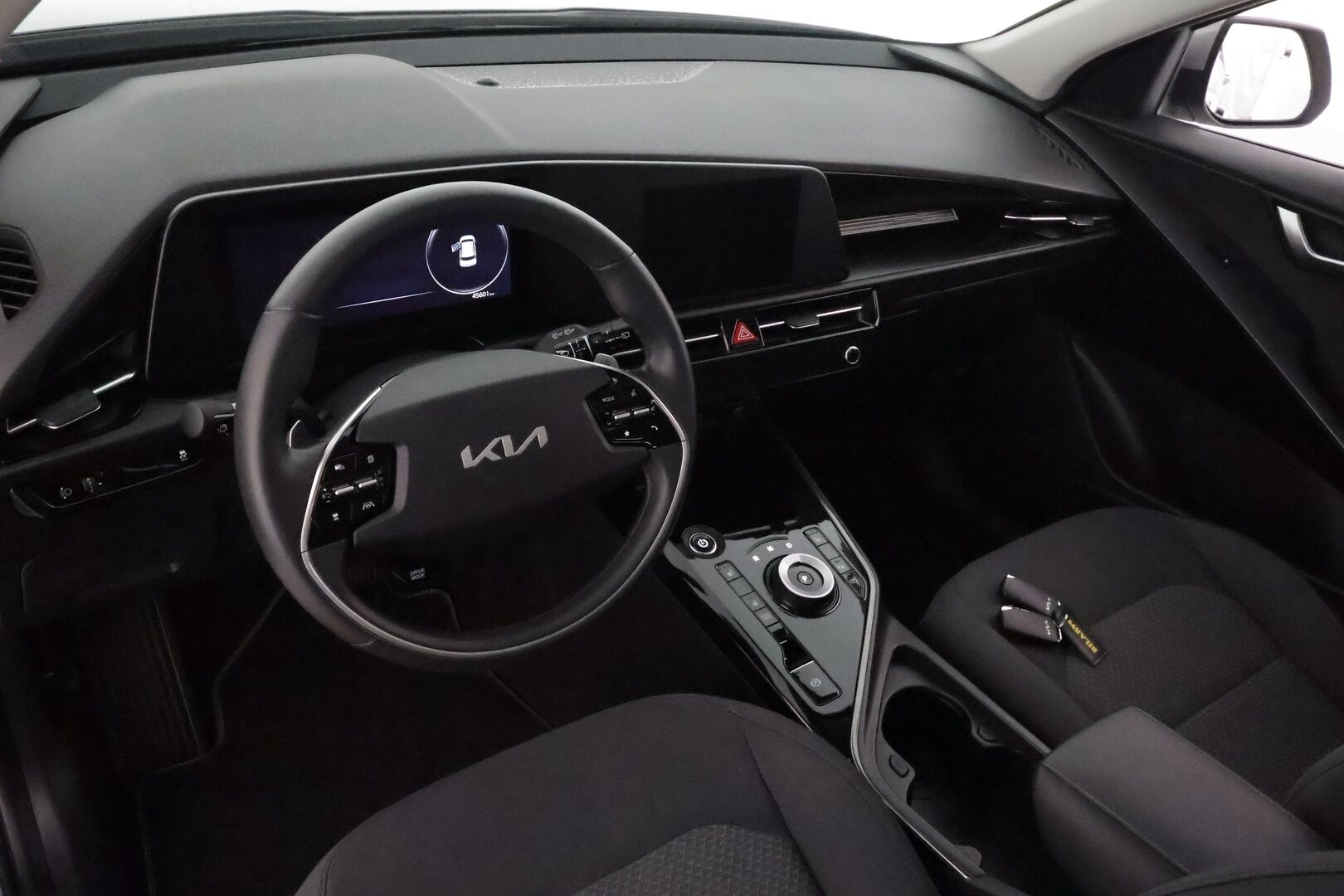 KIA NIRO 2023 204hv EX **ACC / Lämpöpumppu / P.kamera / Digimittaristo / Apple&Android / KeylessGo** - Merkkihuollettu / Akku kuntotarkastettu