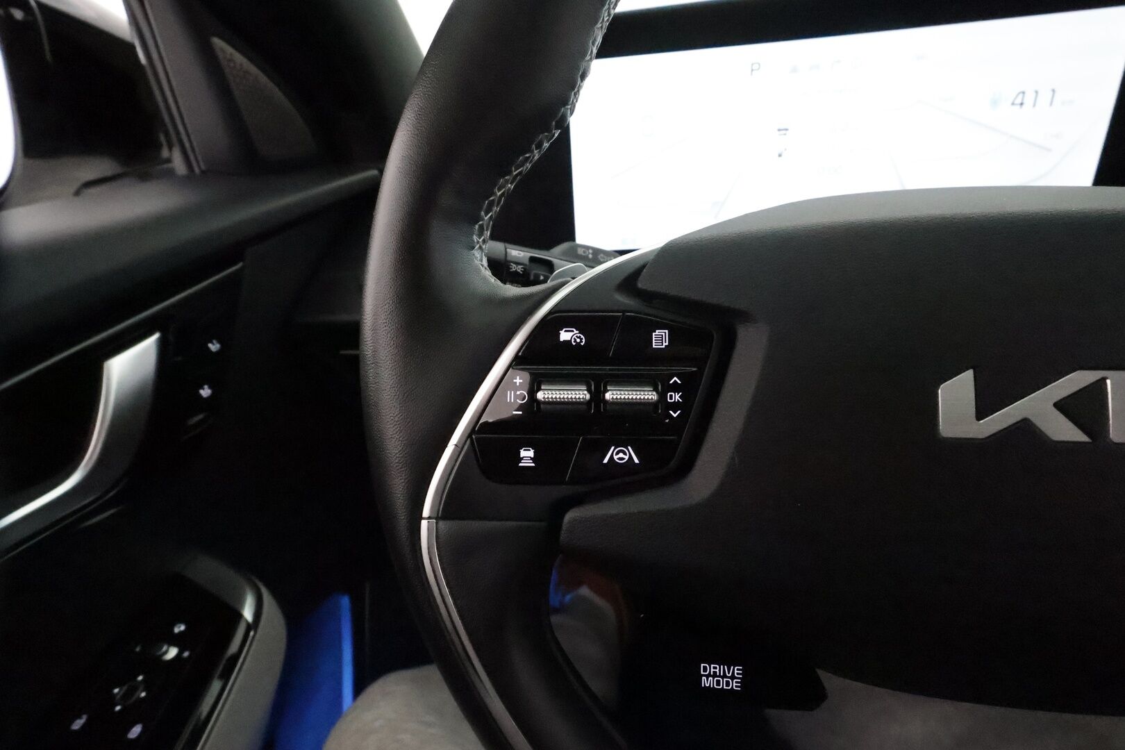 KIA EV6 2022 77,4kWh 325hv AWD GT-Line **ACC / HUD / 360° / Muistipenkki / Widescreen / Koukku / LED / Navi / Meridian / ILP** - Sähköpenkit / Ilmastoidut penkit / Merkkihuollettu / Kahdet renkaat aluvanteilla