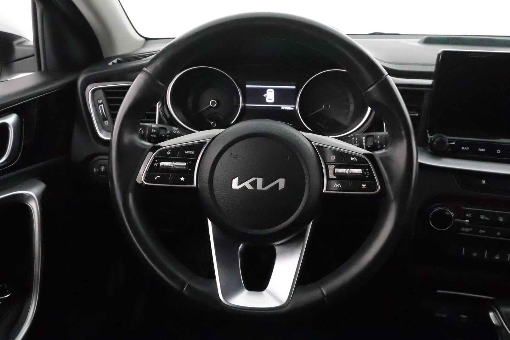 KIA CEED 2022 1,6 GDI Plug-In Hybrid EX SW DCT **Webasto / ACC / P.kamera / Navi / LED / KeylessGo / Koukku** - Puolinahat / Merkkihuollettu / Kahdet renkaat aluvanteilla