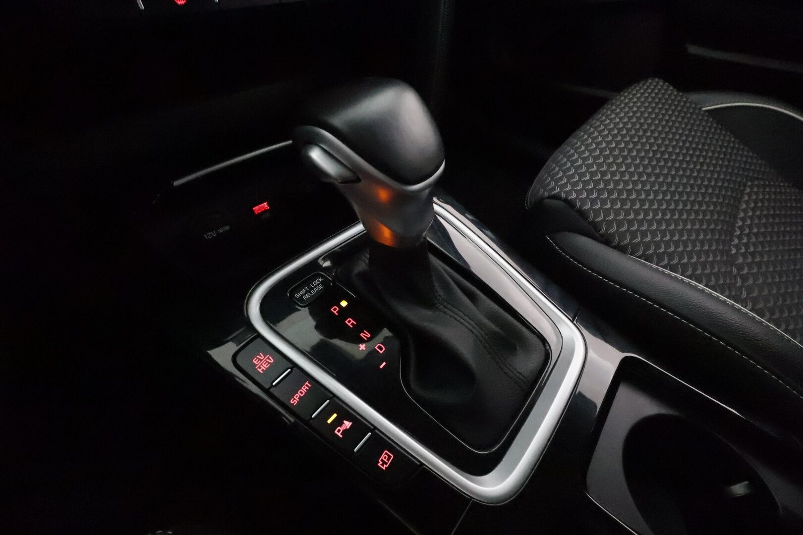 KIA CEED 2022 1,6 GDI Plug-In Hybrid EX SW DCT **Webasto / ACC / P.kamera / Navi / LED / KeylessGo / Koukku** - Puolinahat / Merkkihuollettu / Kahdet renkaat aluvanteilla
