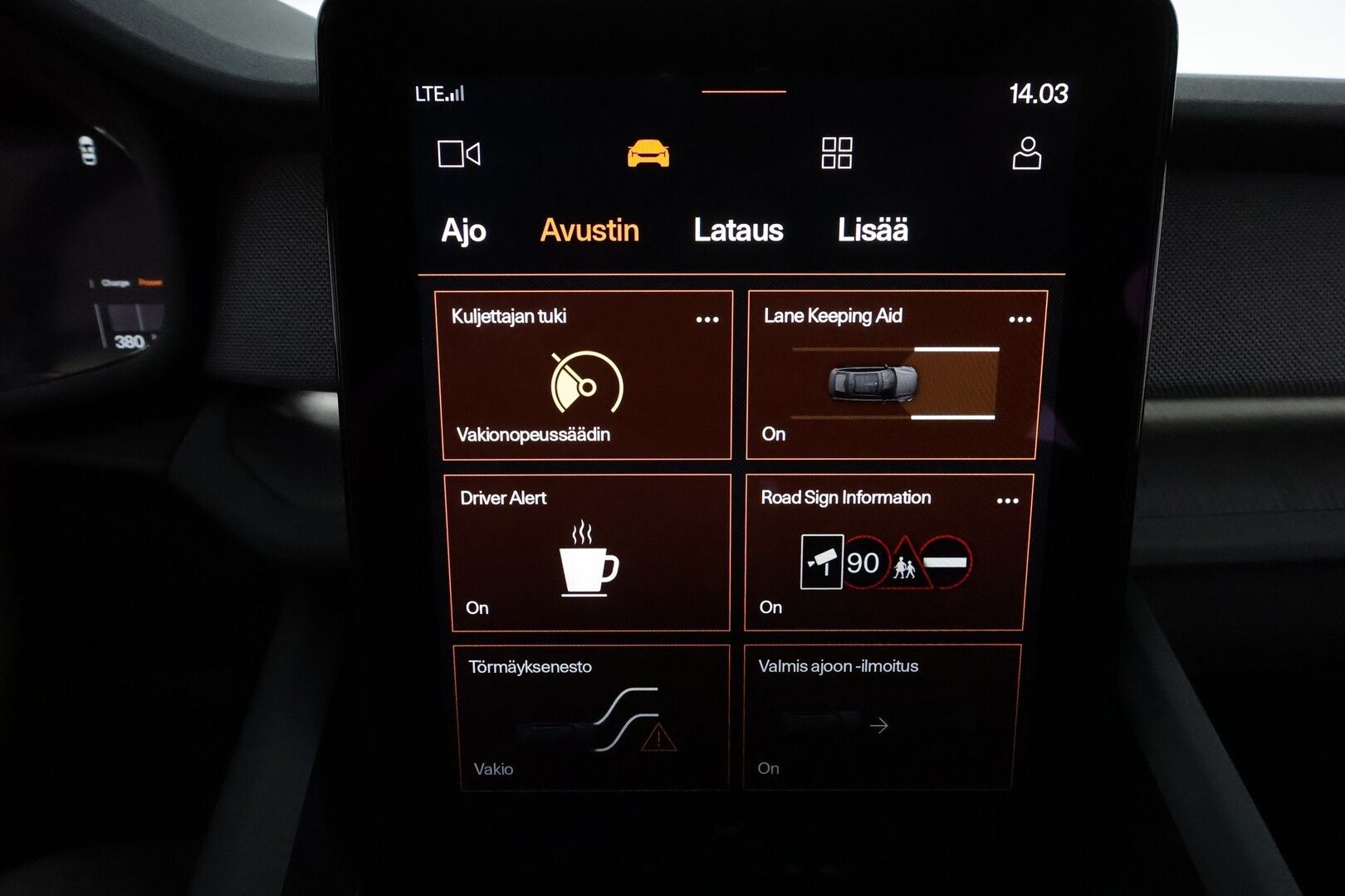 POLESTAR 2 2023 Long Range Single Motor 78kWh **Harman/Kardon / Lasikatto / Lämpöpumppu / Koukku / LED-valot / P.Kamera / Sporttipenkki Muistilla** - 2x Latauskaapelit / Kahdet Renkaat / Merkkihuollettu!