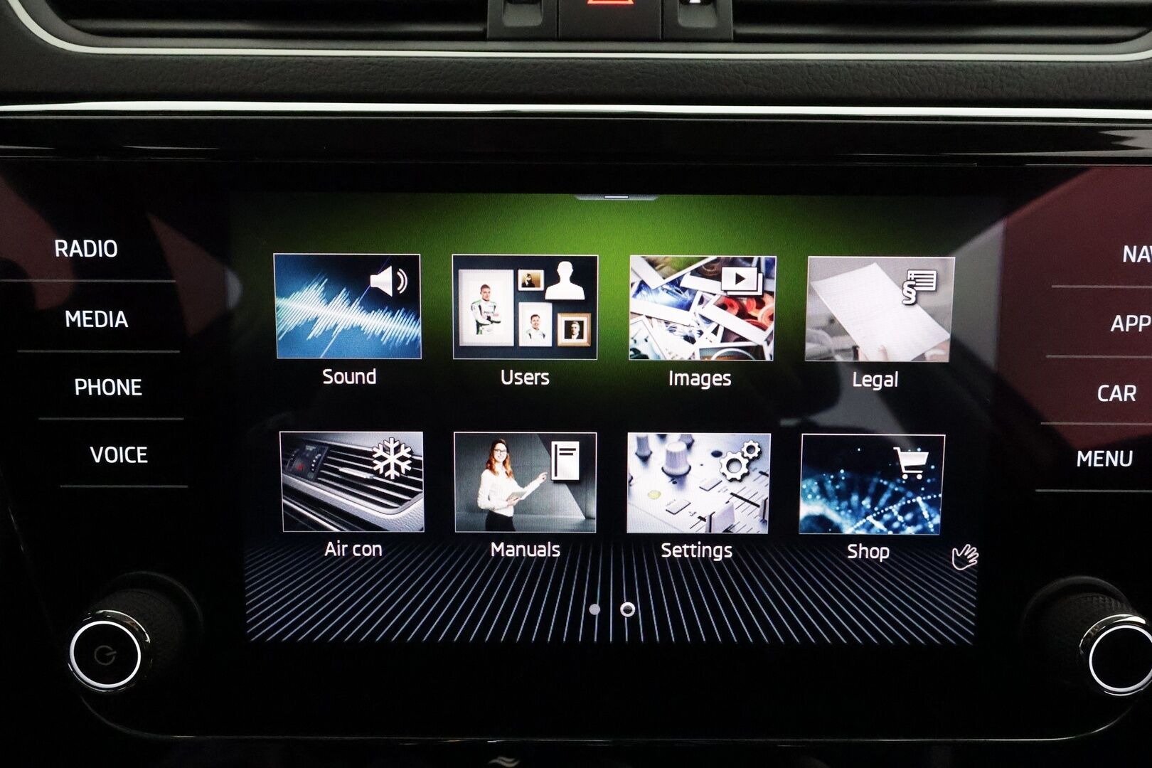 SKODA SUPERB 2022 Combi 1.4 TSI PHEV Ambition iV DSG **Webasto / ACC / Matrix-LED / P.kamera / Muistipenkki / Navi / Keyless** - 2x Latauskaapelit / Kahdet Renkaat / Merkkihuollettu!