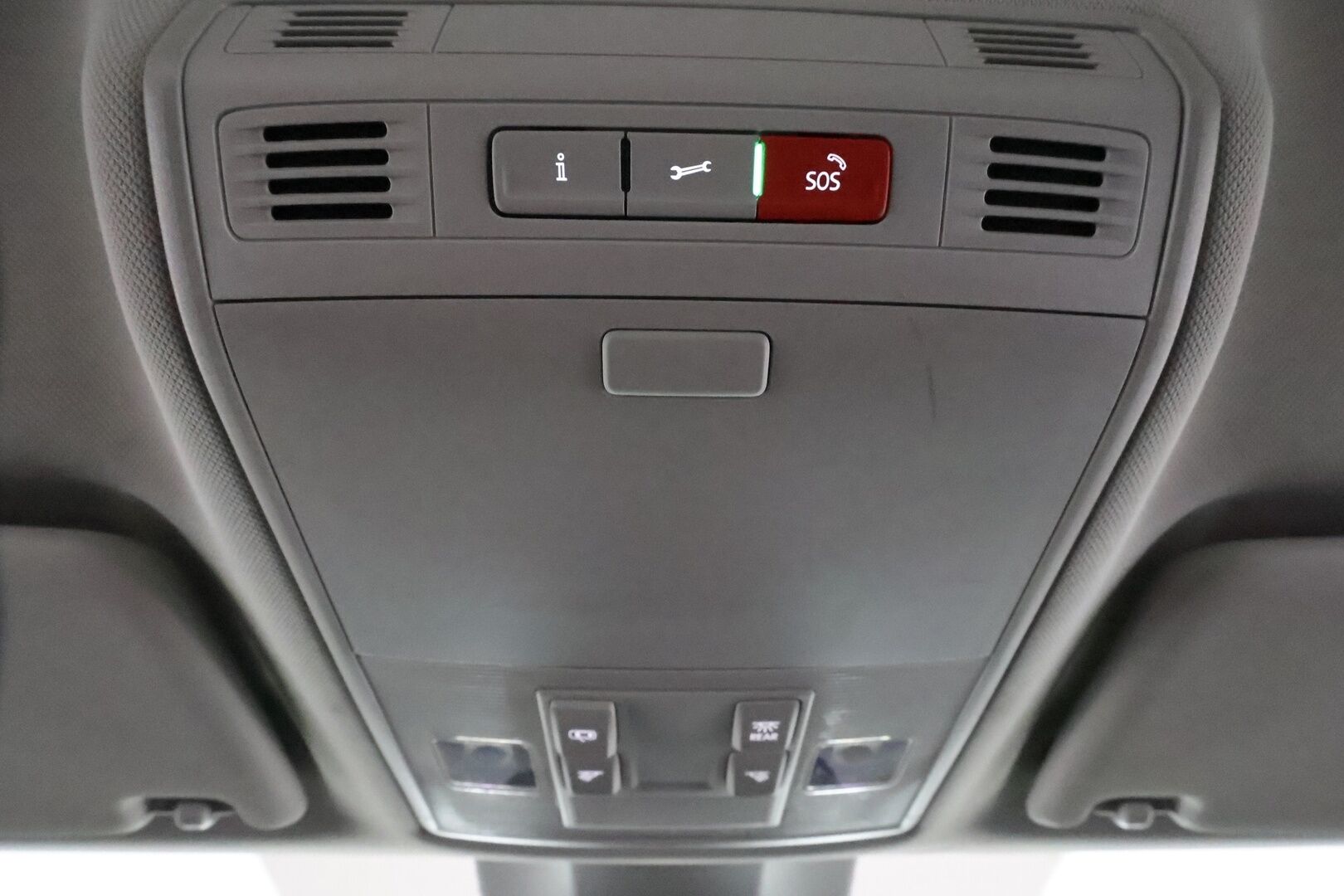 SKODA SUPERB 2022 Combi 1.4 TSI PHEV Ambition iV DSG **Webasto / ACC / Matrix-LED / P.kamera / Muistipenkki / Navi / Keyless** - 2x Latauskaapelit / Kahdet Renkaat / Merkkihuollettu!