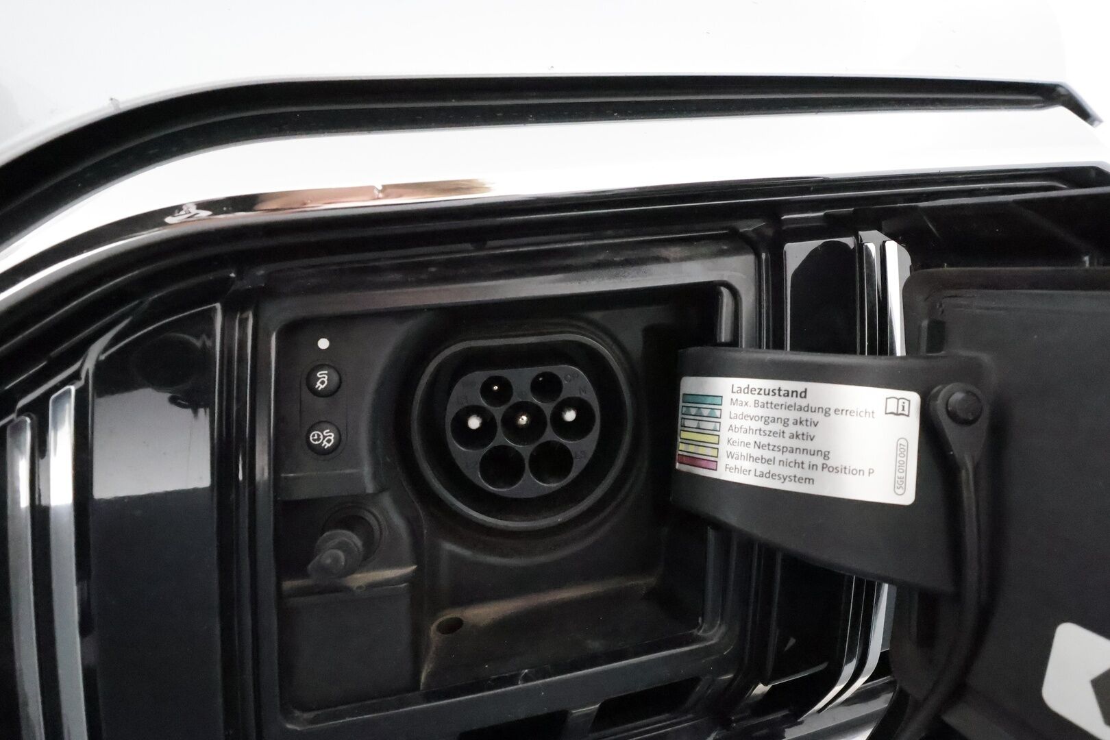 SKODA SUPERB 2022 Combi 1.4 TSI PHEV Ambition iV DSG **Webasto / ACC / Matrix-LED / P.kamera / Muistipenkki / Navi / Keyless** - 2x Latauskaapelit / Kahdet Renkaat / Merkkihuollettu!