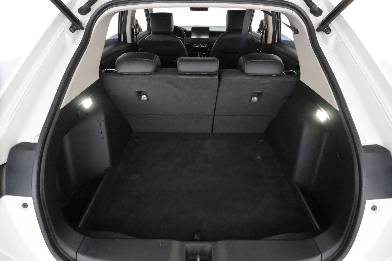 HONDA HR-V 2022 Hybrid Advance **ACC / Navi / LED / P.kamera / KeylessGo / Sähköluukku / Apple&Android / Puolinahat** - Kahdet renkaat aluvanteilla / Merkkihuollettu - HULLUT BLACKWEEK JATKOT - KORKOTARJOUS 2,49%