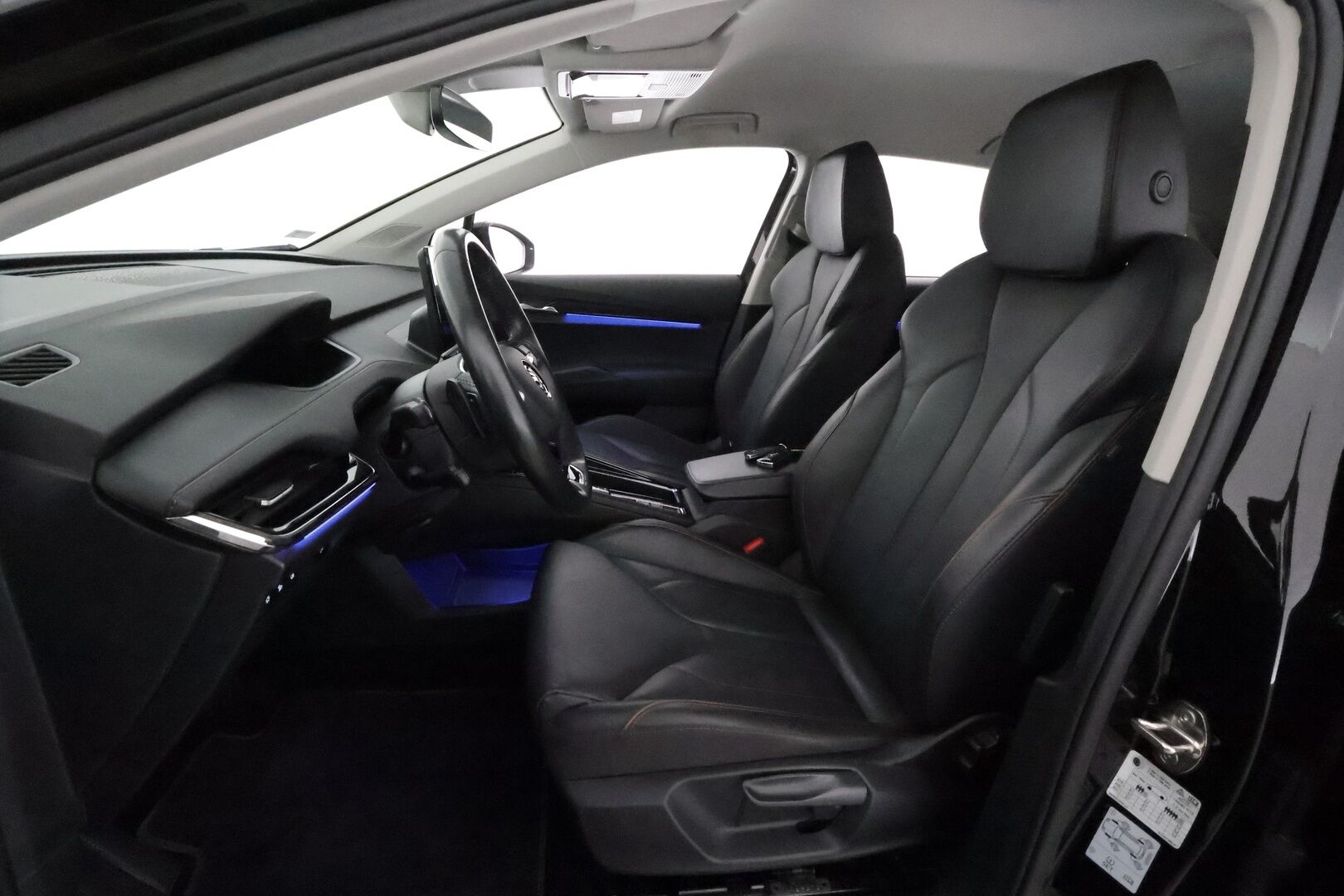 SKODA ENYAQ 2022 82kWh iV80 4X4 **ILP / ACC / Matrix-LED / P.Kamera / Nahkaverhoilu / Navi / Kaistavahti / Keyless** - Kahdet Renkaat / Merkkihuollettu!