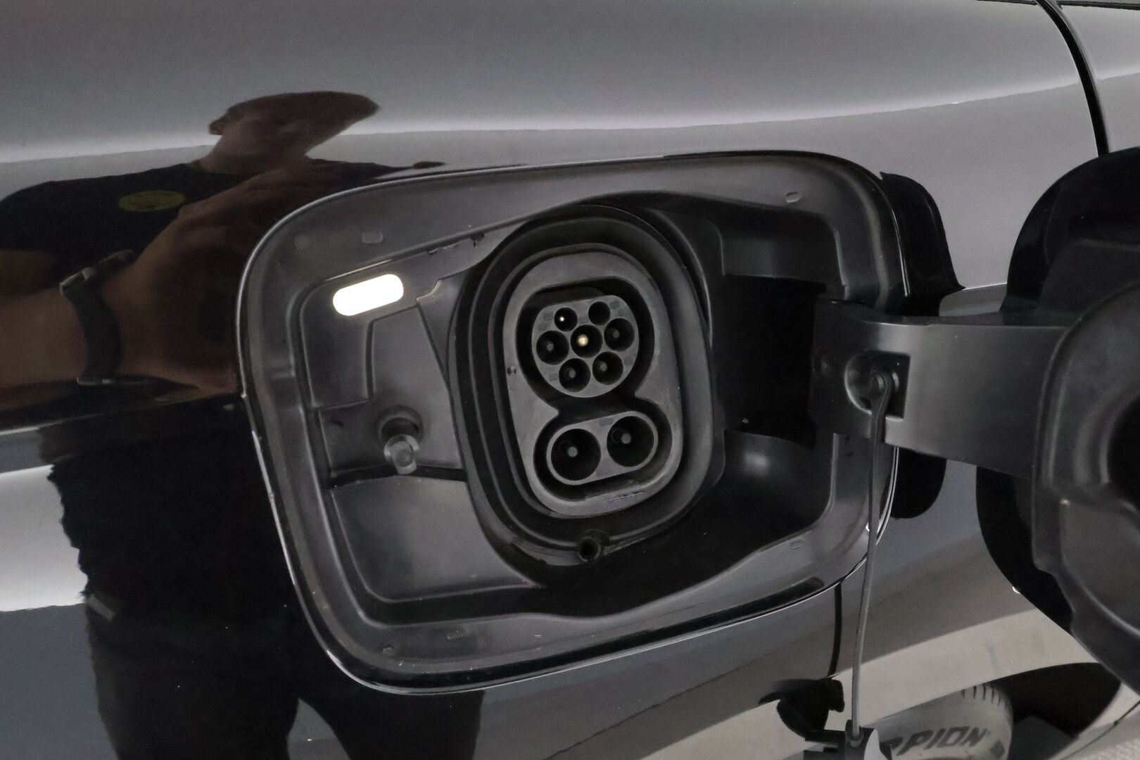 SKODA ENYAQ 2022 82kWh iV80 4X4 **ILP / ACC / Matrix-LED / P.Kamera / Nahkaverhoilu / Navi / Kaistavahti / Keyless** - Kahdet Renkaat / Merkkihuollettu!