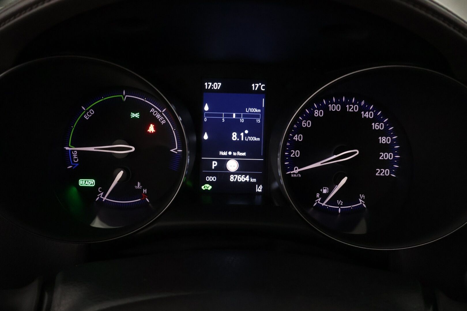 TOYOTA C-HR 2022 1,8 Hybrid Premium **ACC / JBL / P.kamera / Sähköpenkki / Navi / KeylessGo / Mustat nahat** - ALV / Kattavat varusteet