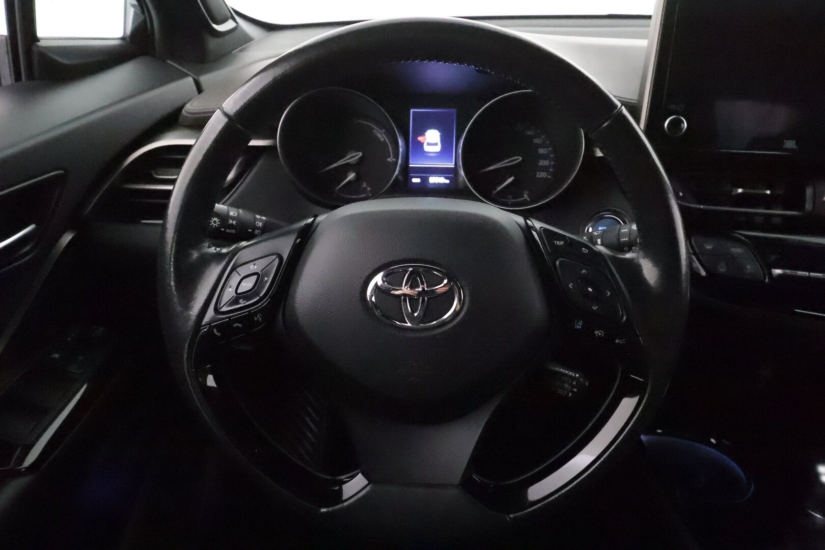 TOYOTA C-HR 2022 1,8 Hybrid Premium **ACC / JBL / P.kamera / Sähköpenkki / Navi / KeylessGo / Mustat nahat** - ALV / Kattavat varusteet