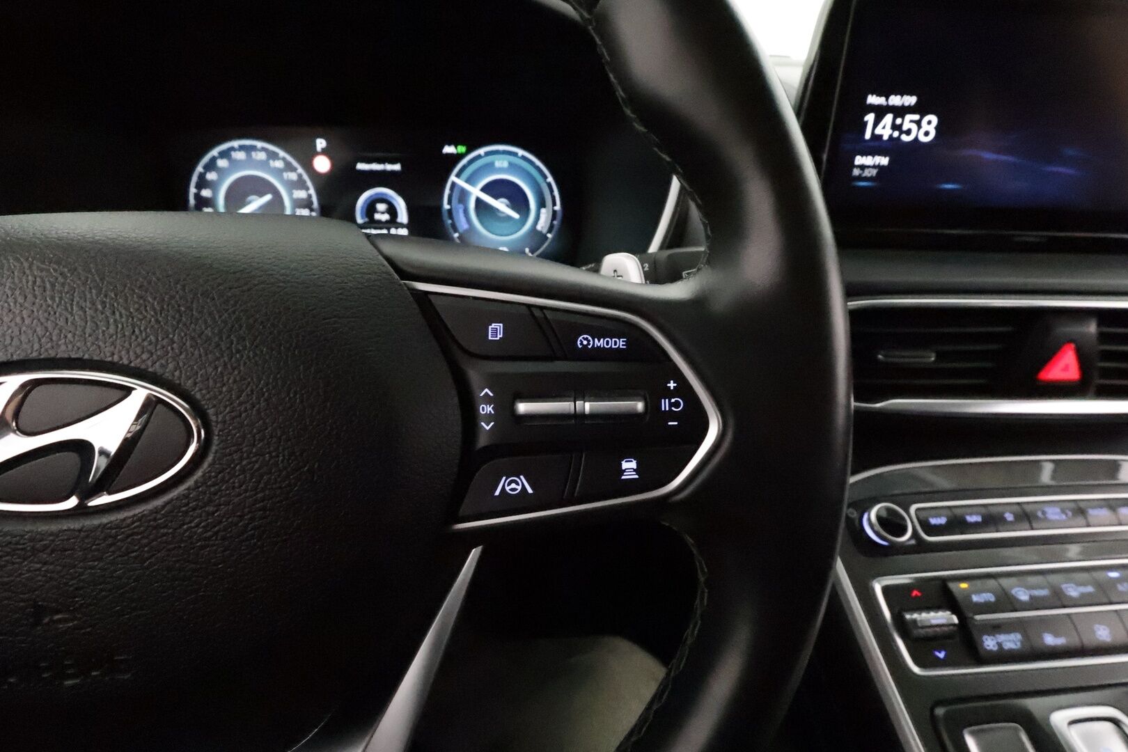 HYUNDAI SANTA FE 2021 1.6 Plugin-Hybrid 4WD SEVEN Prime 7-P **ACC / Panorama / KRELL / Koukku / LED / Muistipenkki / Navi / Mustat nahat** - Akku kuntotarkastettu! / Ilmastoidut penkit / HUD / 360° / Kahdet renkaat aluvanteilla / Merkkihuollettu