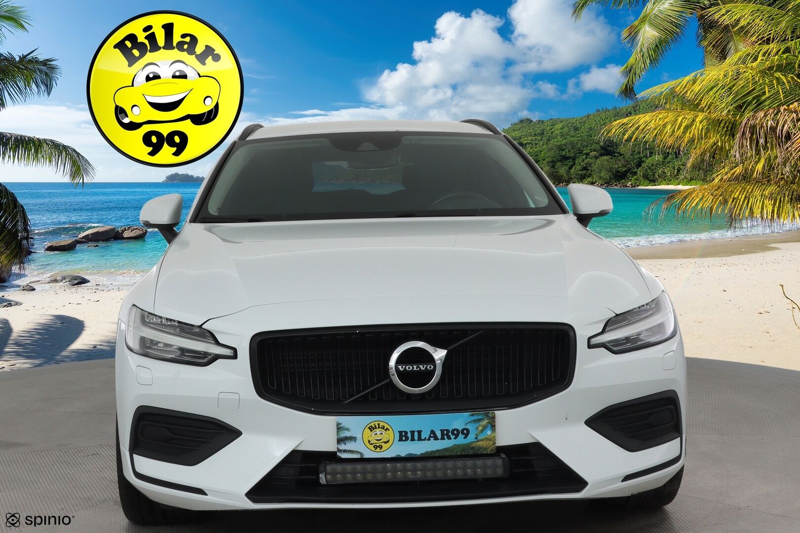 Volvo V60 2019 D3 AWD Momentum **ACC / LED / Koukku / P.tutka / Digimittaristo / Navi** - Kahdet renkaat aluvanteilla
