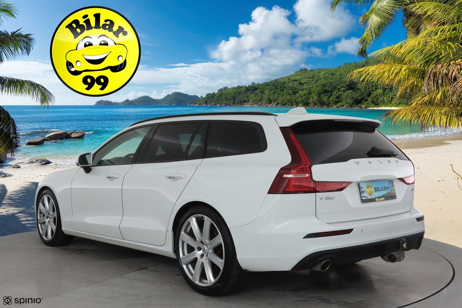 Volvo V60 2019 D3 AWD Momentum **ACC / LED / Koukku / P.tutka / Digimittaristo / Navi** - Kahdet renkaat aluvanteilla