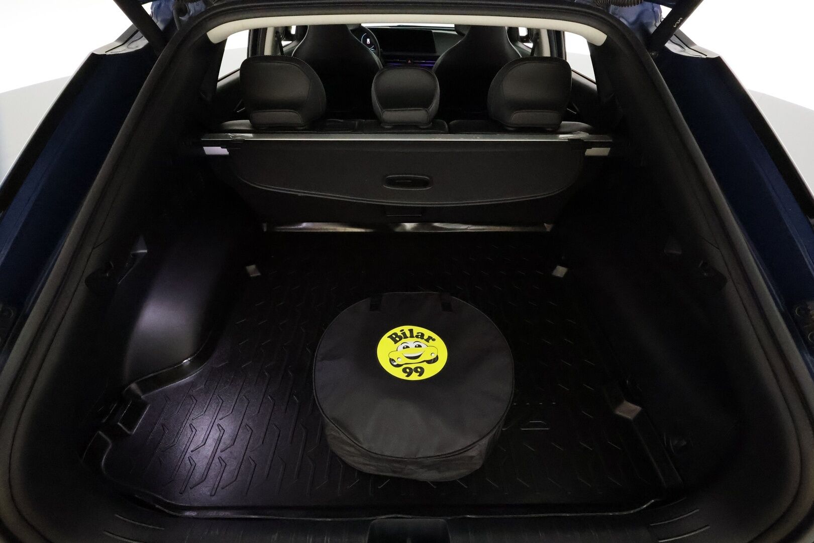 KIA EV6 2022 77,4kWh AWD Plus **ACC / 360° / Muistipenkki / Ilmastoidut nahat / ILP / Navi / LED / KeylessGo** - 3,99 % KORKOTARJOUS TÄHÄN AUTOON 14.9. ASTI! - Merkkihuollettu