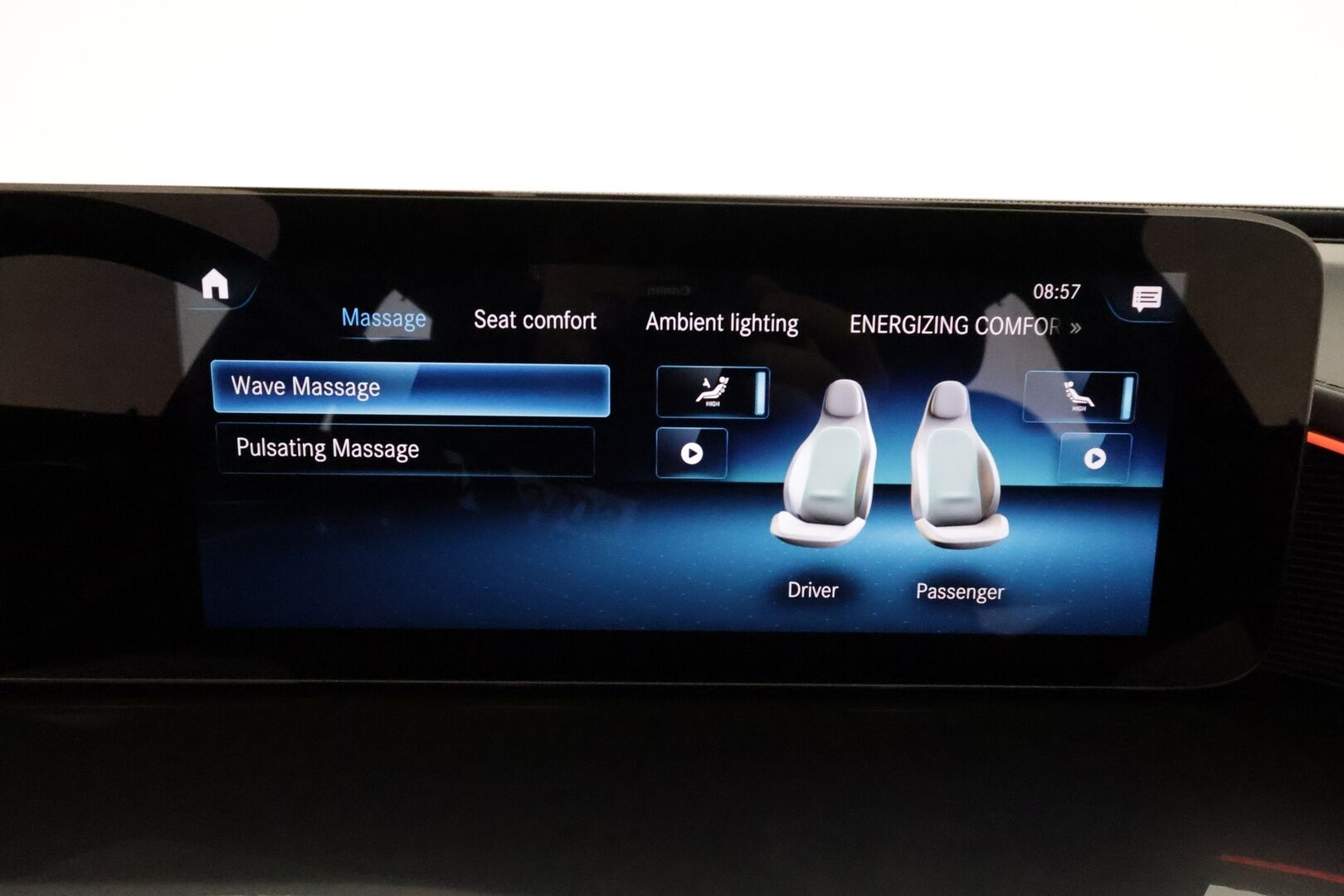 MERCEDES-BENZ EQC 2021 400 4Matic **Distronic+ / Burmester / Muistipenkit / Lasikattoluukku / Multibeam LED / Ilmastoidut nahat / Navi / Widescreen / 360°** - 3,99 % KORKOTARJOUS TÄHÄN AUTOON 14.9. ASTI! - HUD / Hierovat etuistuimet / Huippuvarusteet!