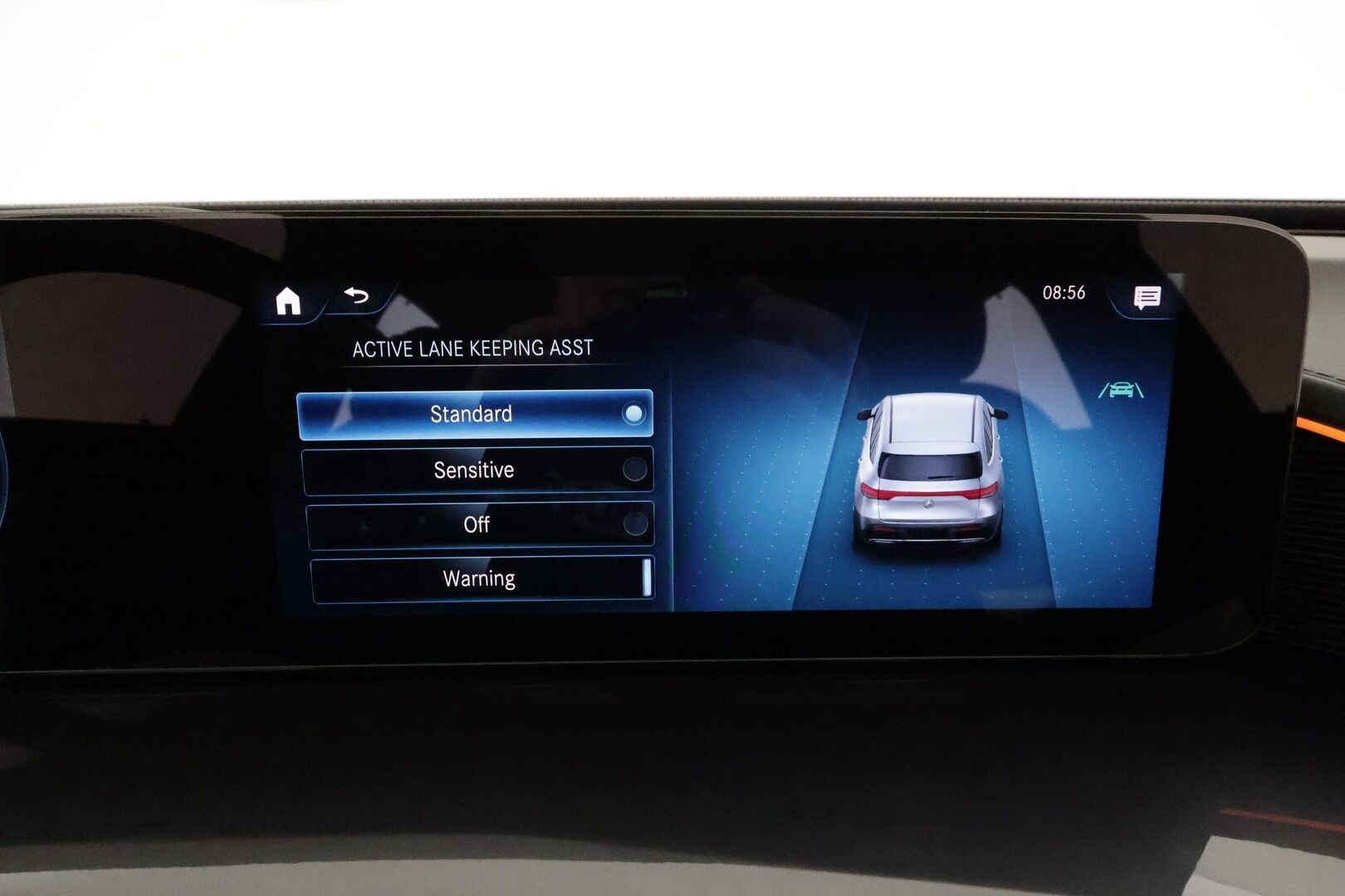 MERCEDES-BENZ EQC 2021 400 4Matic **Distronic+ / Burmester / Muistipenkit / Lasikattoluukku / Multibeam LED / Ilmastoidut nahat / Navi / Widescreen / 360°** - 3,99 % KORKOTARJOUS TÄHÄN AUTOON 14.9. ASTI! - HUD / Hierovat etuistuimet / Huippuvarusteet!