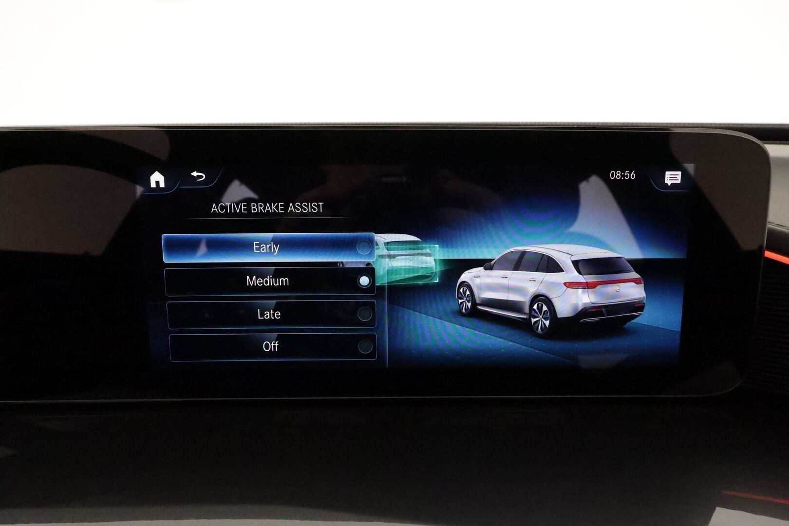 MERCEDES-BENZ EQC 2021 400 4Matic **Distronic+ / Burmester / Muistipenkit / Lasikattoluukku / Multibeam LED / Ilmastoidut nahat / Navi / Widescreen / 360°** - 3,99 % KORKOTARJOUS TÄHÄN AUTOON 14.9. ASTI! - HUD / Hierovat etuistuimet / Huippuvarusteet!