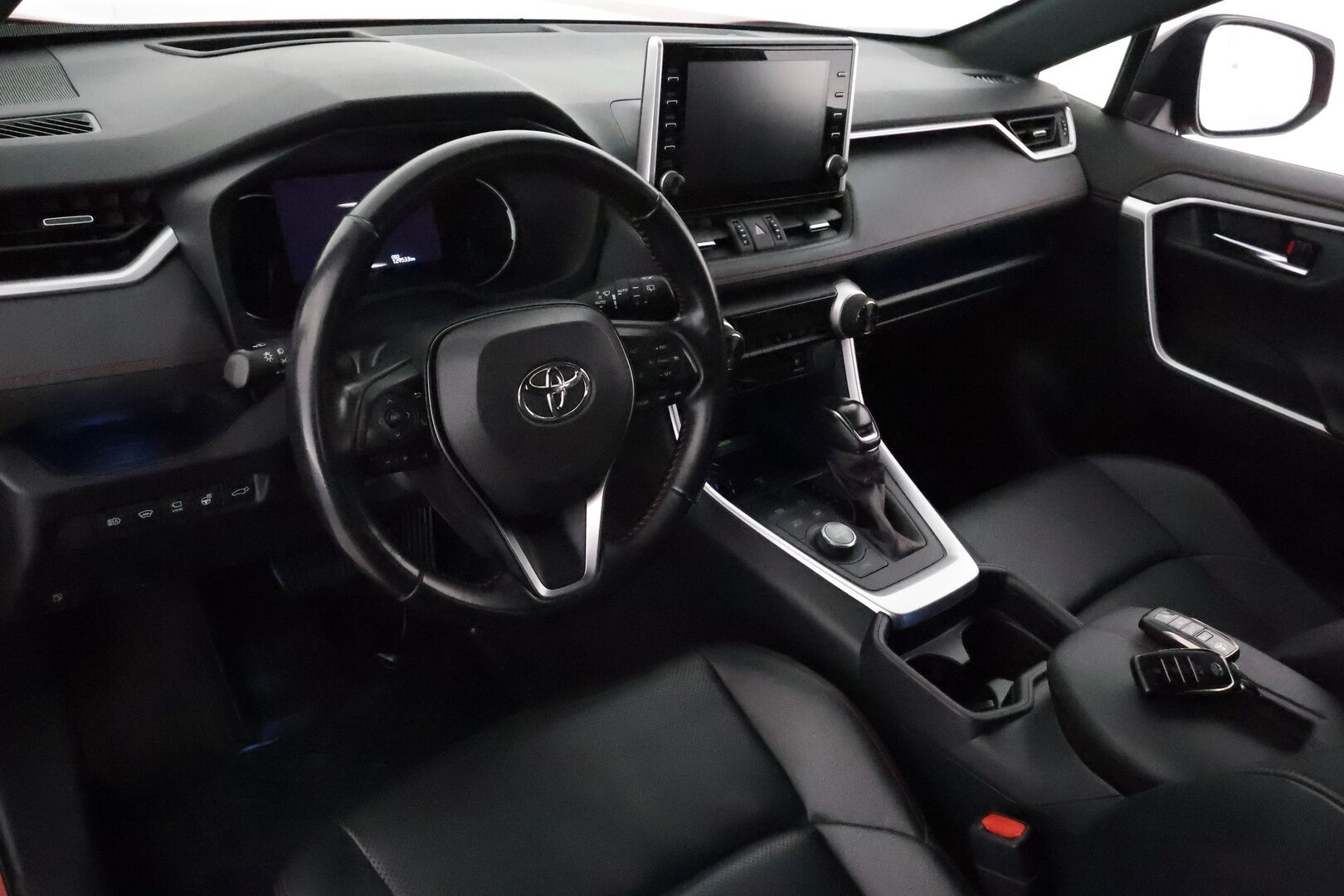 TOYOTA RAV4 PLUG-IN 2020 Hybrid 2,5 AWD-i Premium * Adapt.Vakkari / Ilmastoitu Muistipenkki / HUD / 360-Kamera / LED / KeylessGo - 2x Latauskaapelit / 2x vanteet / Merkkihuollettu / Huippuvarusteet!
