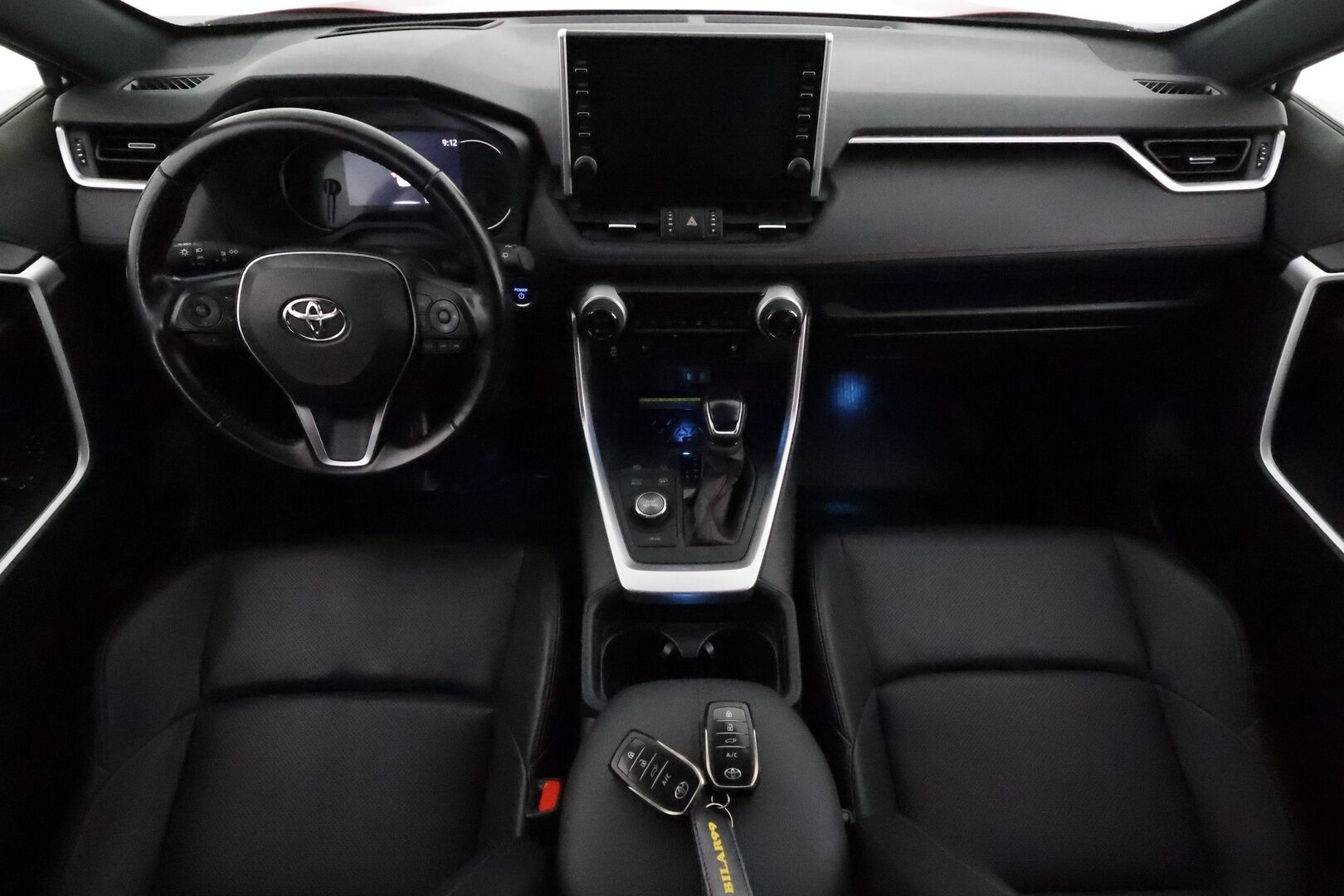 TOYOTA RAV4 PLUG-IN 2020 Hybrid 2,5 AWD-i Premium * Adapt.Vakkari / Ilmastoitu Muistipenkki / HUD / 360-Kamera / LED / KeylessGo - 2x Latauskaapelit / 2x vanteet / Merkkihuollettu / Huippuvarusteet!