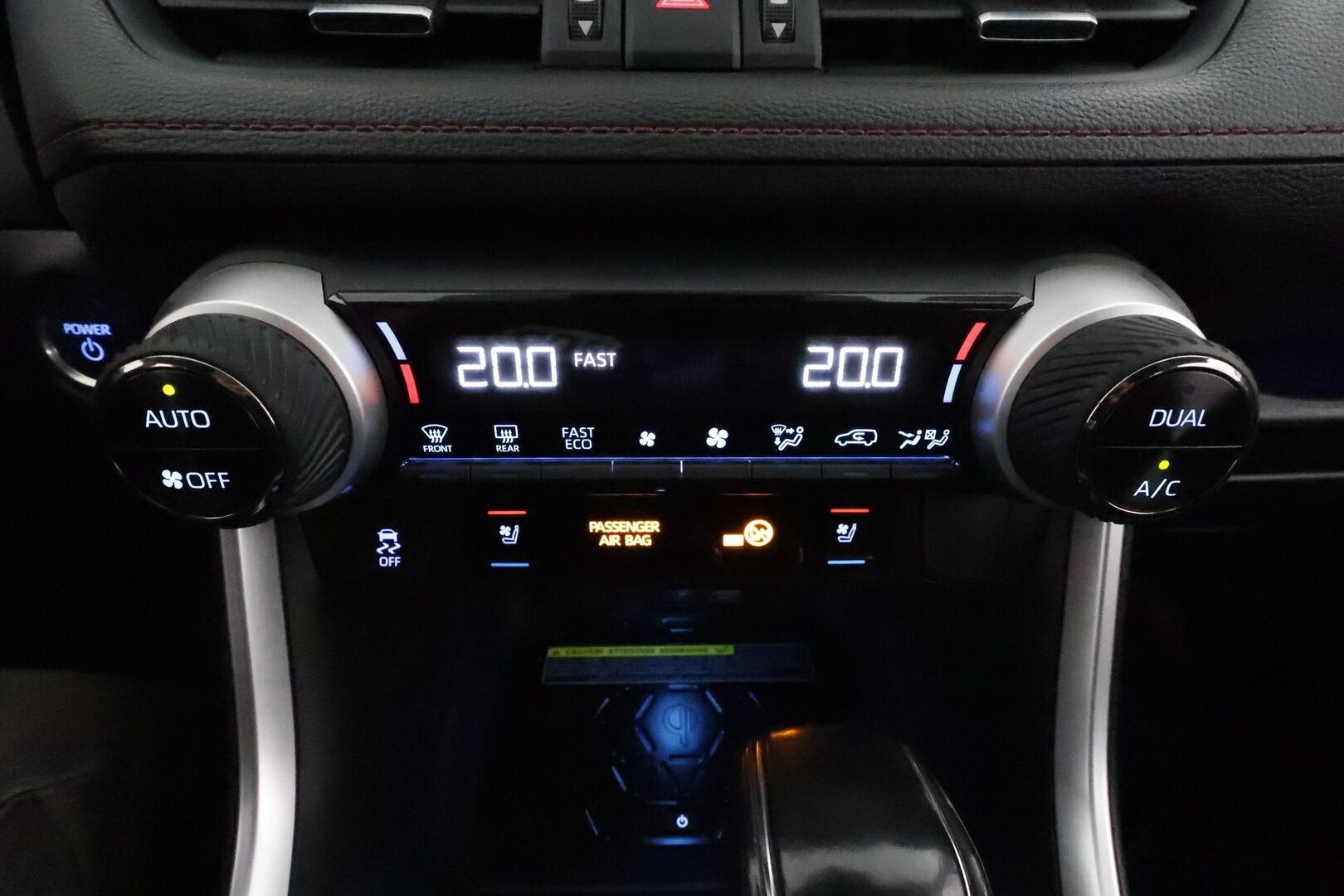 TOYOTA RAV4 PLUG-IN 2020 Hybrid 2,5 AWD-i Premium * Adapt.Vakkari / Ilmastoitu Muistipenkki / HUD / 360-Kamera / LED / KeylessGo - 2x Latauskaapelit / 2x vanteet / Merkkihuollettu / Huippuvarusteet!