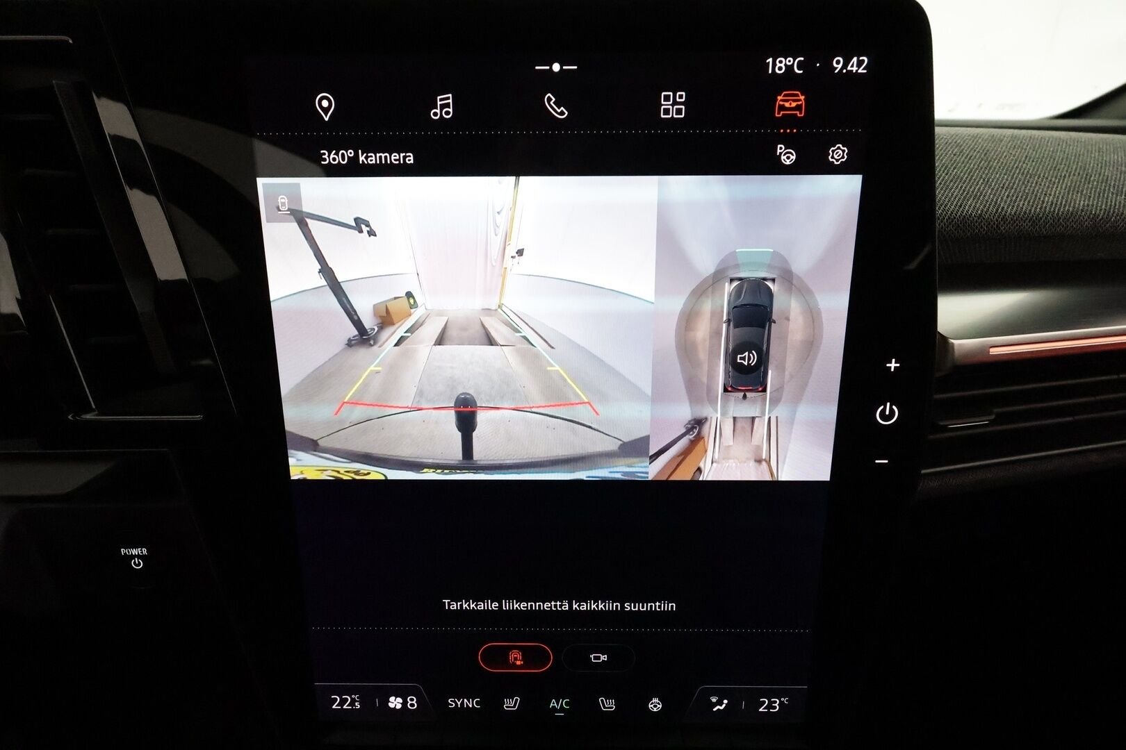 RENAULT MEGANE 2022 E-Tech electric 60kWh 220hv Techno **Lämpöpumppu / Vetokoukku / 360 Kamera / Apple&Android / Keyless / Ratinlämmitin**