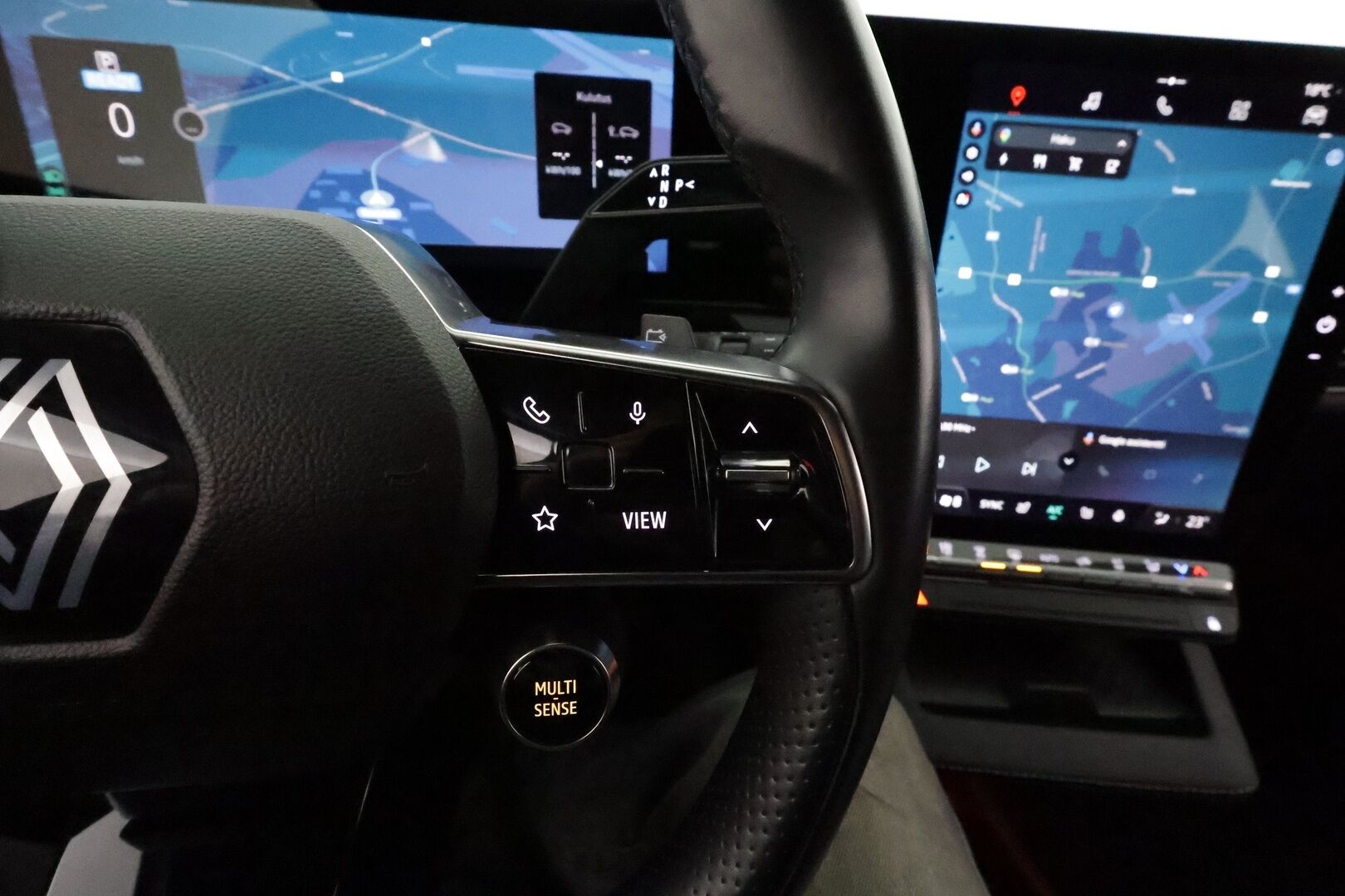 RENAULT MEGANE 2022 E-Tech electric 60kWh 220hv Techno **Lämpöpumppu / Vetokoukku / 360 Kamera / Apple&Android / Keyless / Ratinlämmitin**