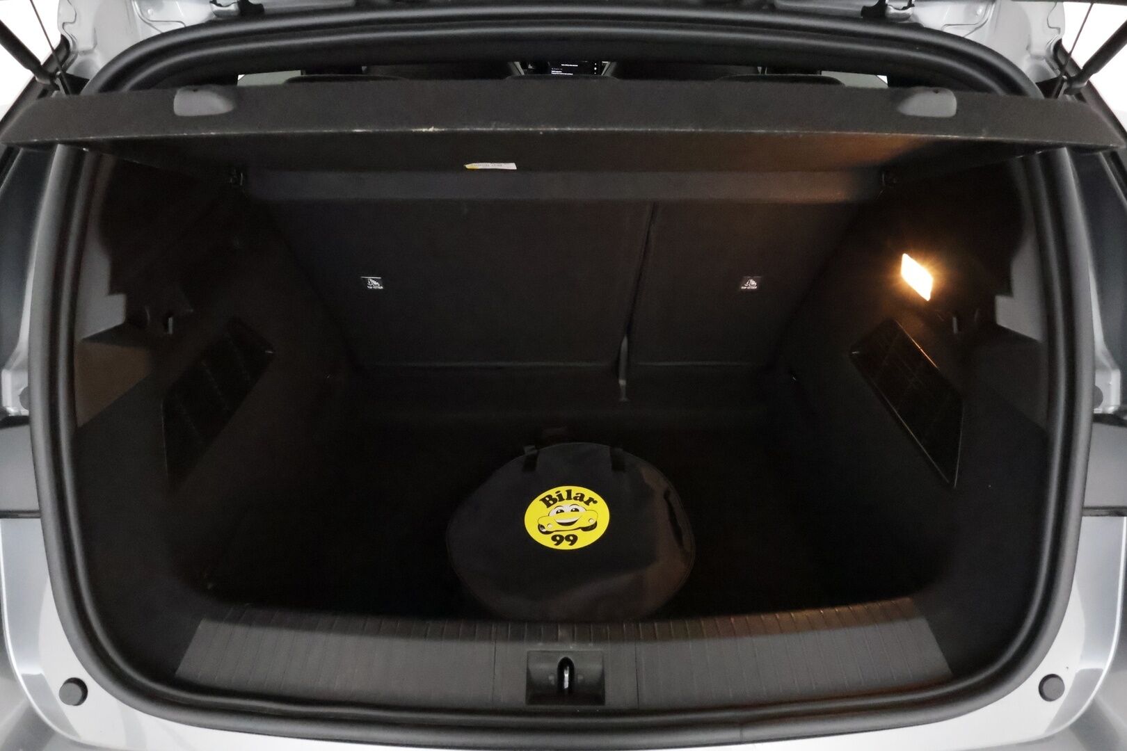 RENAULT MEGANE 2022 E-Tech electric 60kWh 220hv Techno **Lämpöpumppu / Vetokoukku / 360 Kamera / Apple&Android / Keyless / Ratinlämmitin**