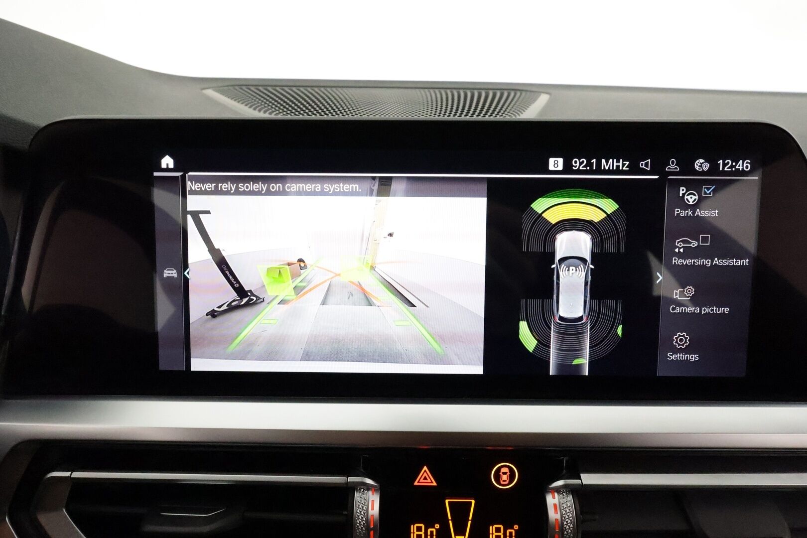 BMW 330 2021 G21 Touring 330e xDrive Business M Sport * Adapt.Vakkari / HiFi / Vetokoukku / Sporttipenkki Muistilla / Peruutuskamera - Kahdet renkaat / Merkkihuollettu / LED / Näyttävä Yksilö!