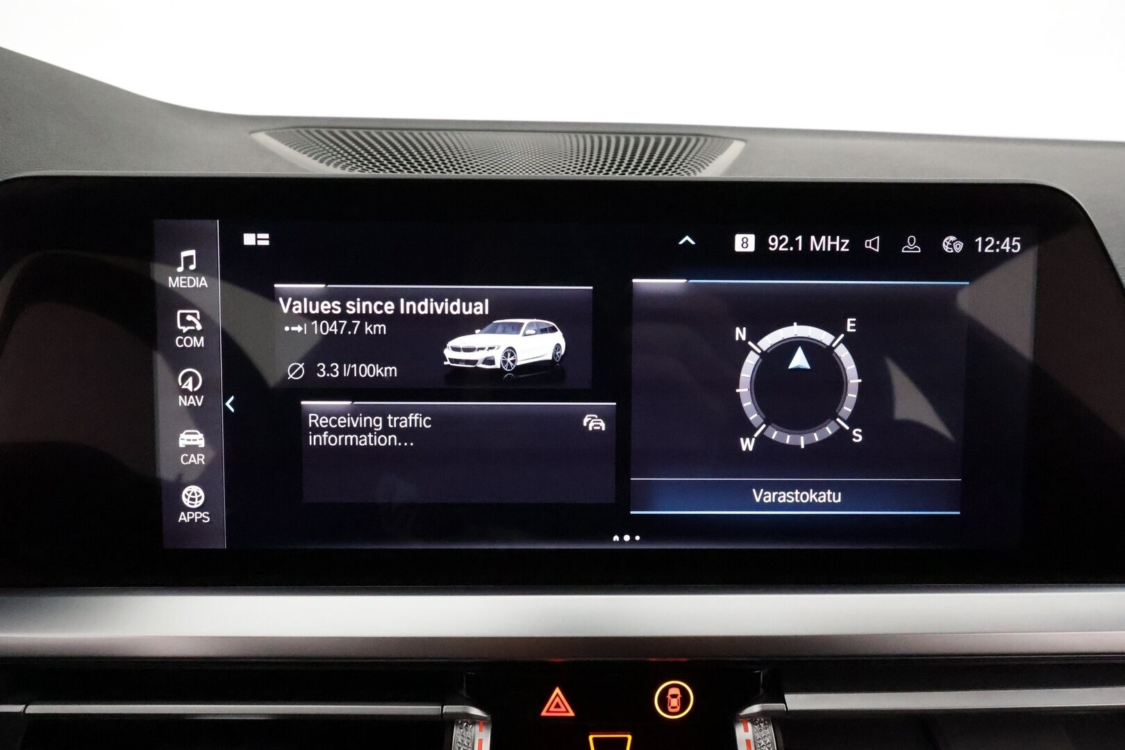 BMW 330 2021 G21 Touring 330e xDrive Business M Sport * Adapt.Vakkari / HiFi / Vetokoukku / Sporttipenkki Muistilla / Peruutuskamera - Kahdet renkaat / Merkkihuollettu / LED / Näyttävä Yksilö!