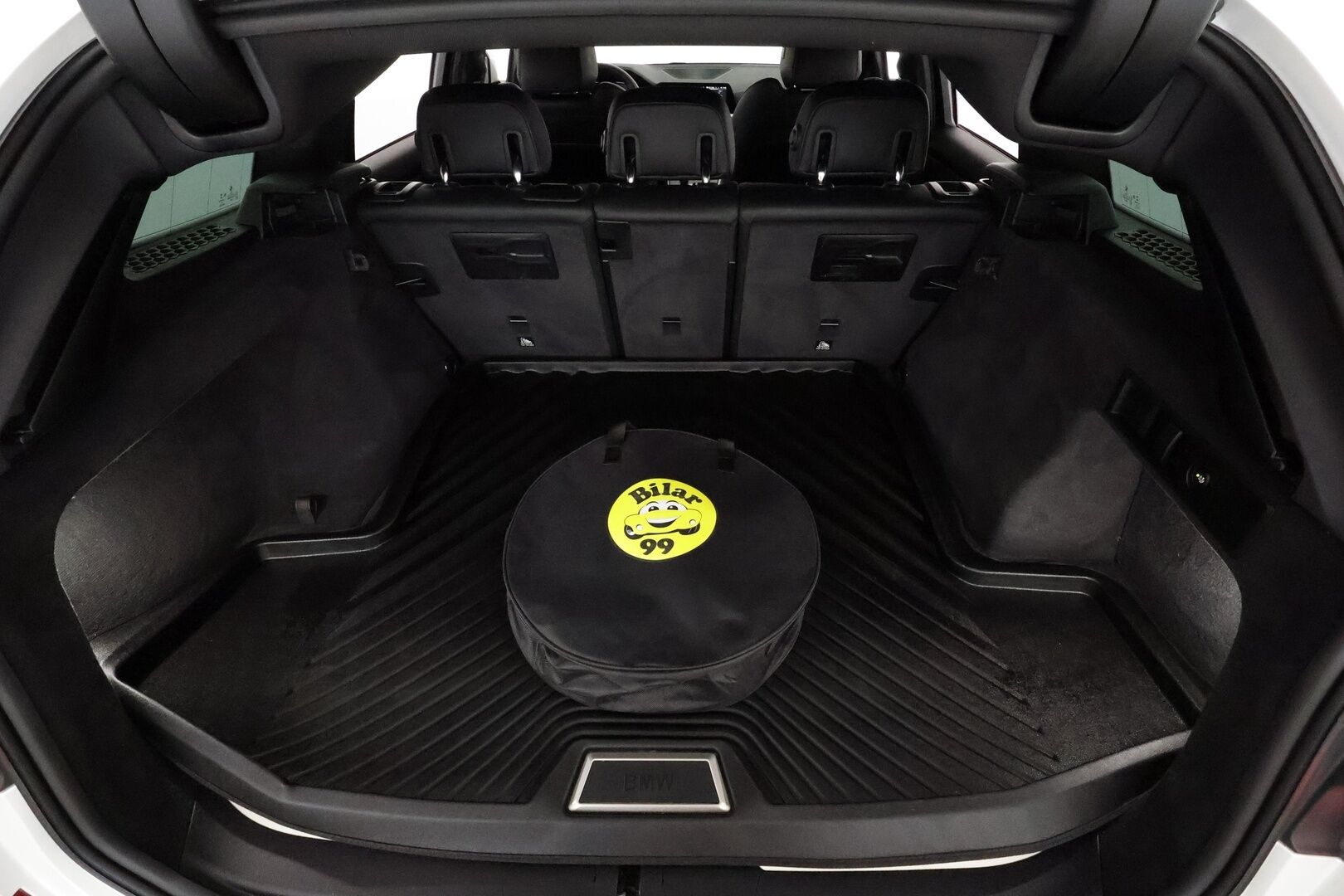 BMW 330 2021 G21 Touring 330e xDrive Business M Sport * Adapt.Vakkari / HiFi / Vetokoukku / Sporttipenkki Muistilla / Peruutuskamera - Kahdet renkaat / Merkkihuollettu / LED / Näyttävä Yksilö!