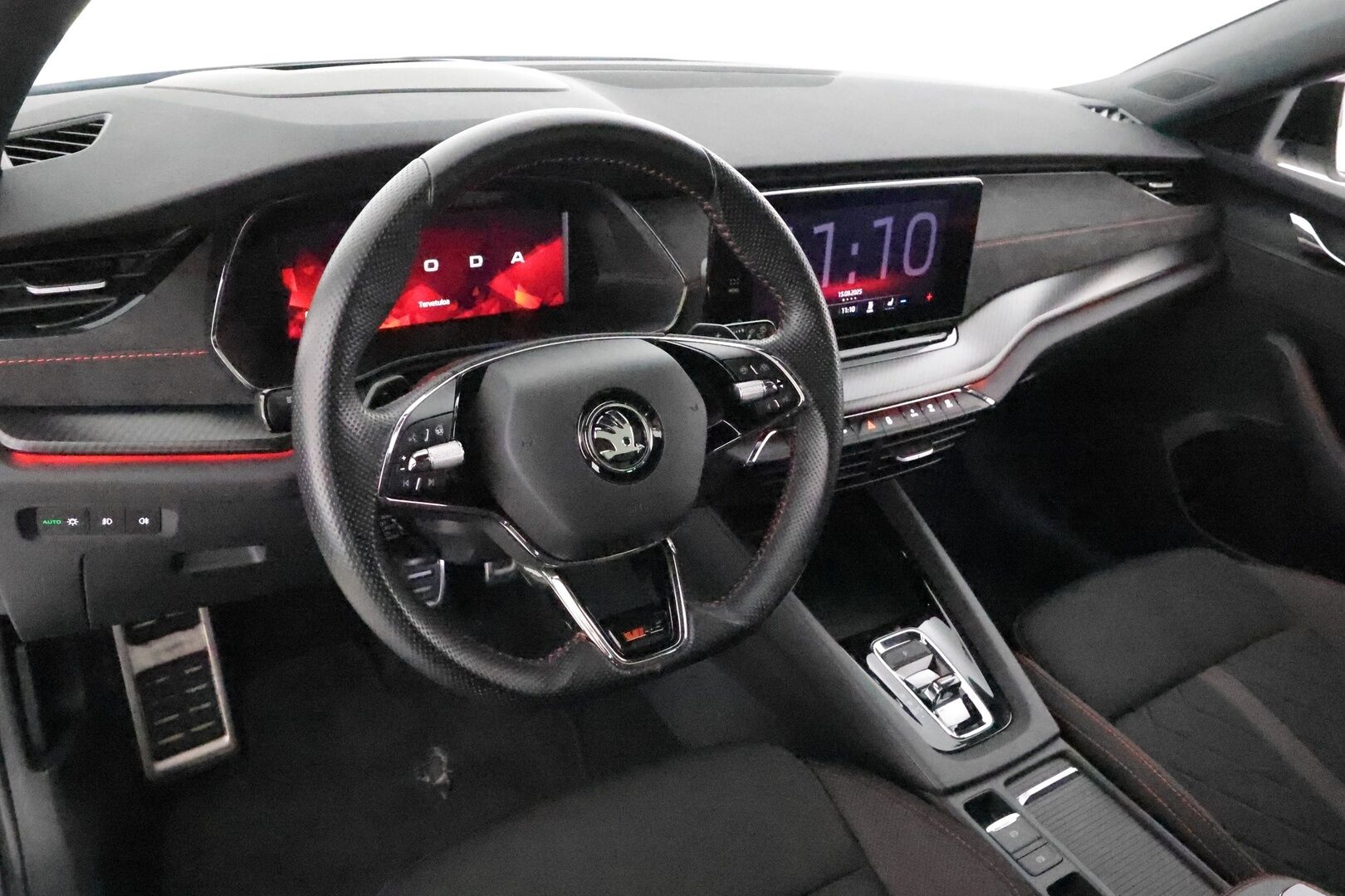 SKODA OCTAVIA 2021 Combi 1.4 TSI PHEV RS iV DSG **ACC / Matrix-LED / Panorama / Canton / Webasto / HUD / P.kamera / Navi / Kaistavahti** - Akku kuntotarkastettu SoH 98% / Kahdet Renkaat